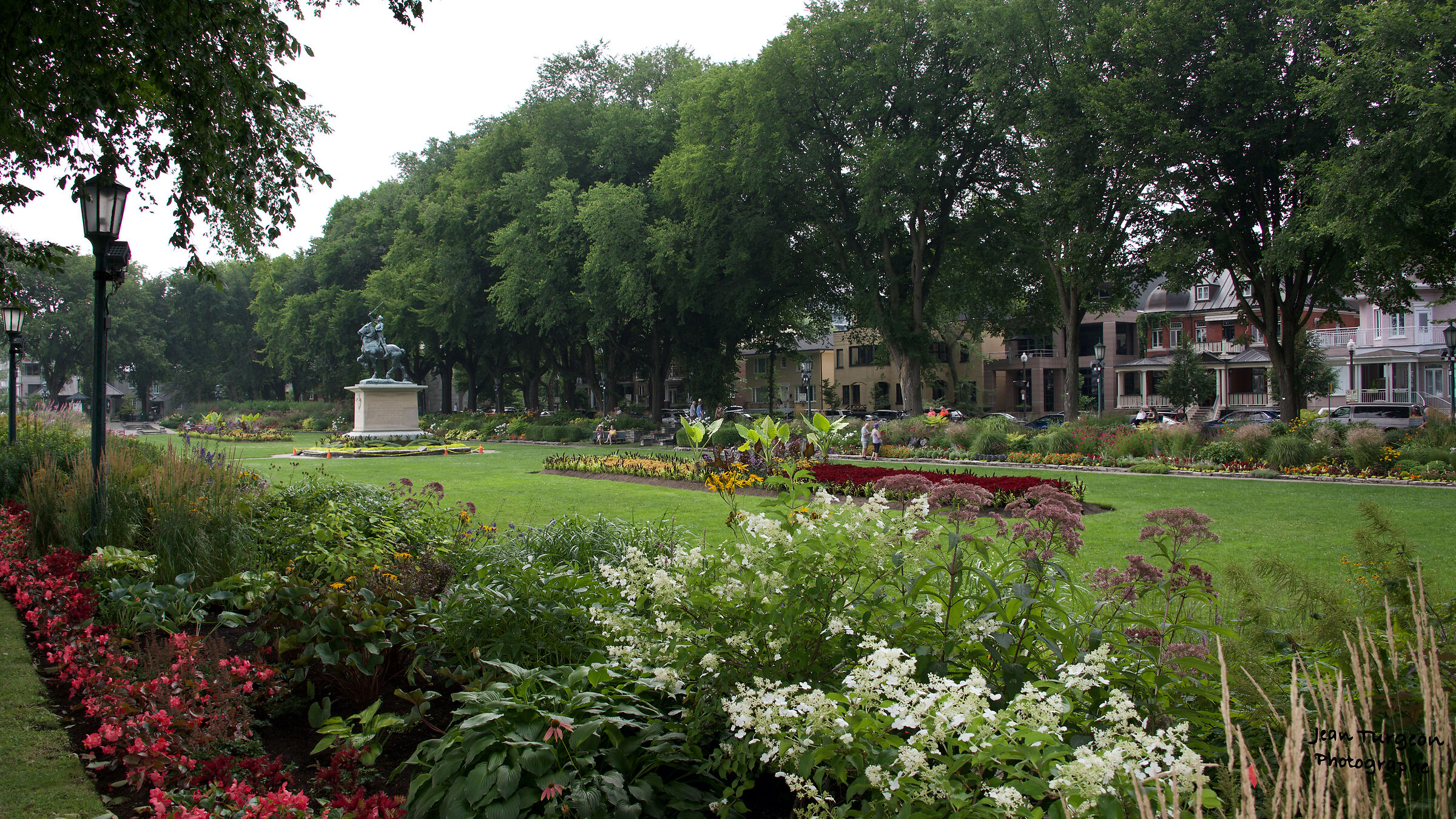 Splendido giardino - fiori - Stato Jeanne D'Arc