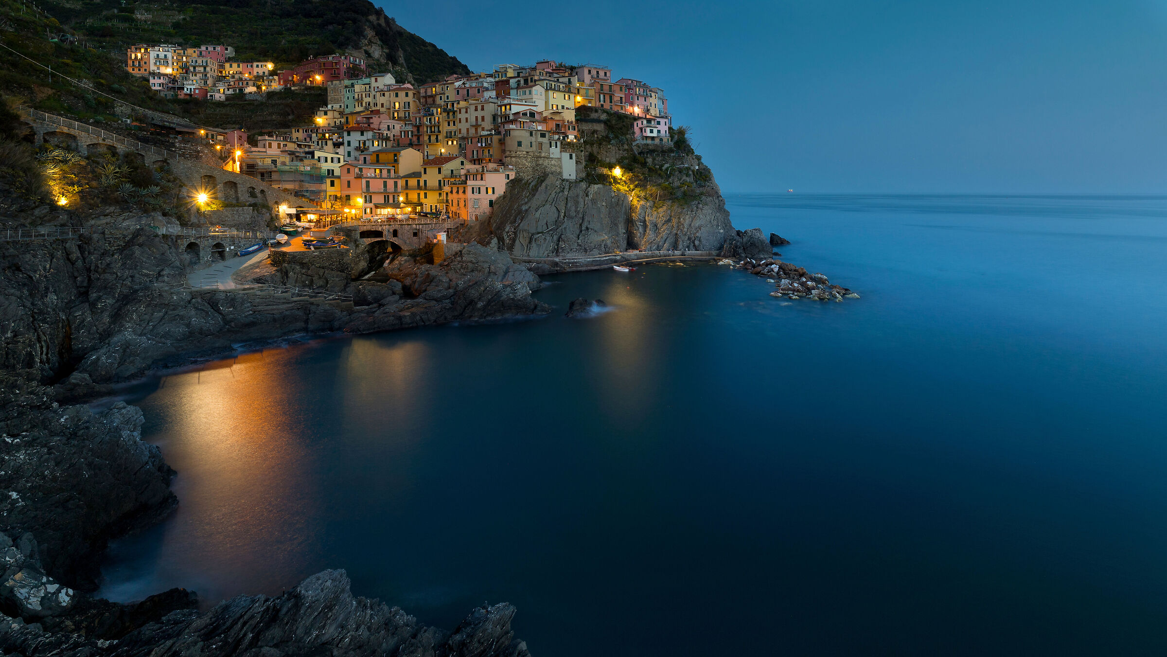 Manarola ora blu