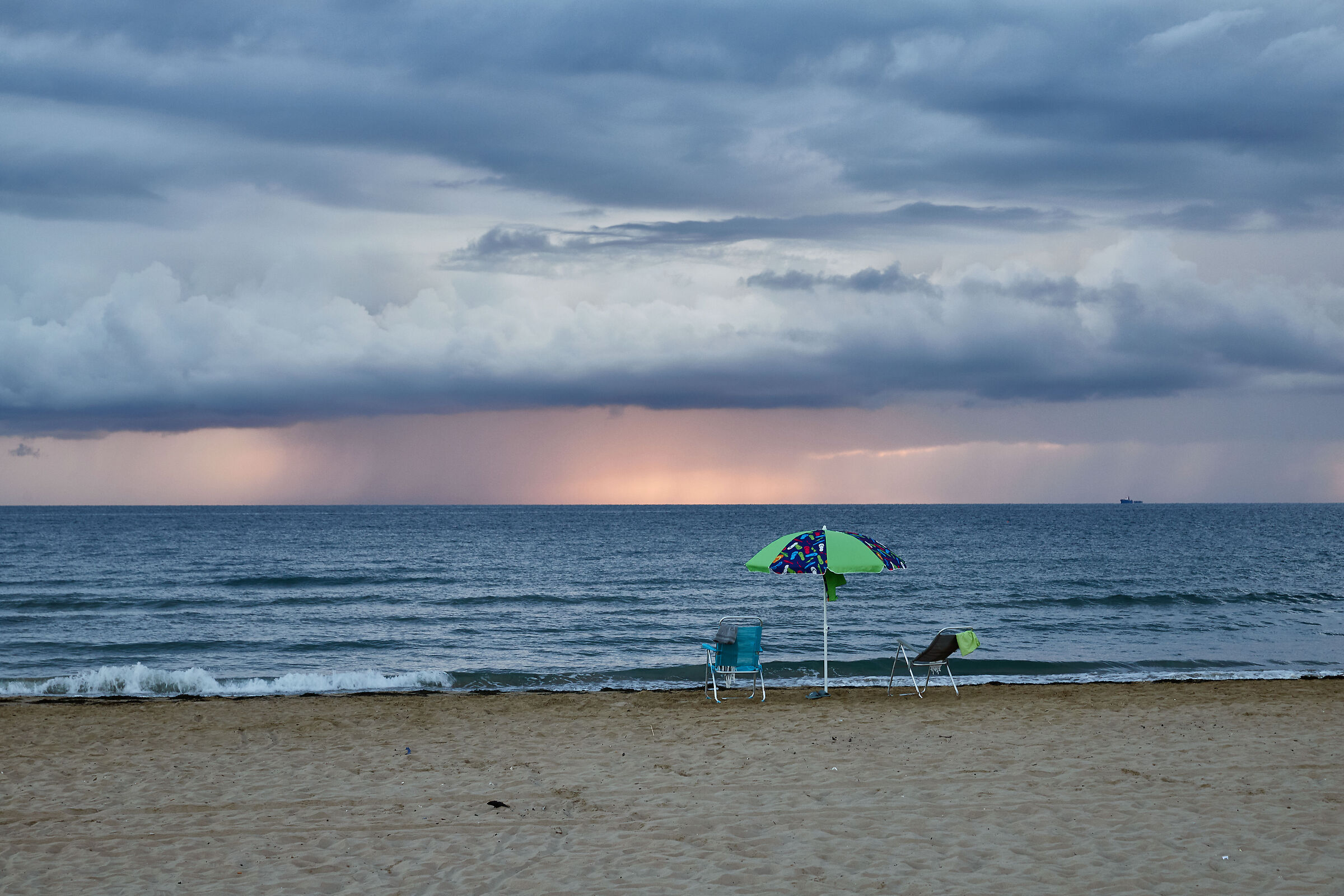 The infinite sea, its strength, my thoughts