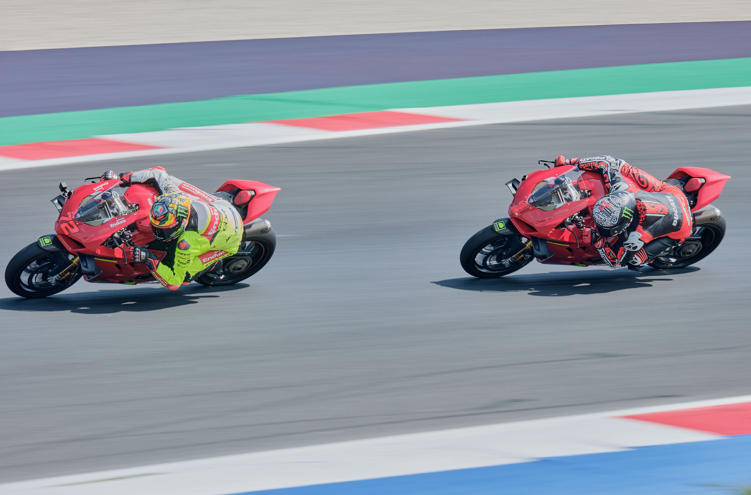 Bezzecchi vs Bagnaia