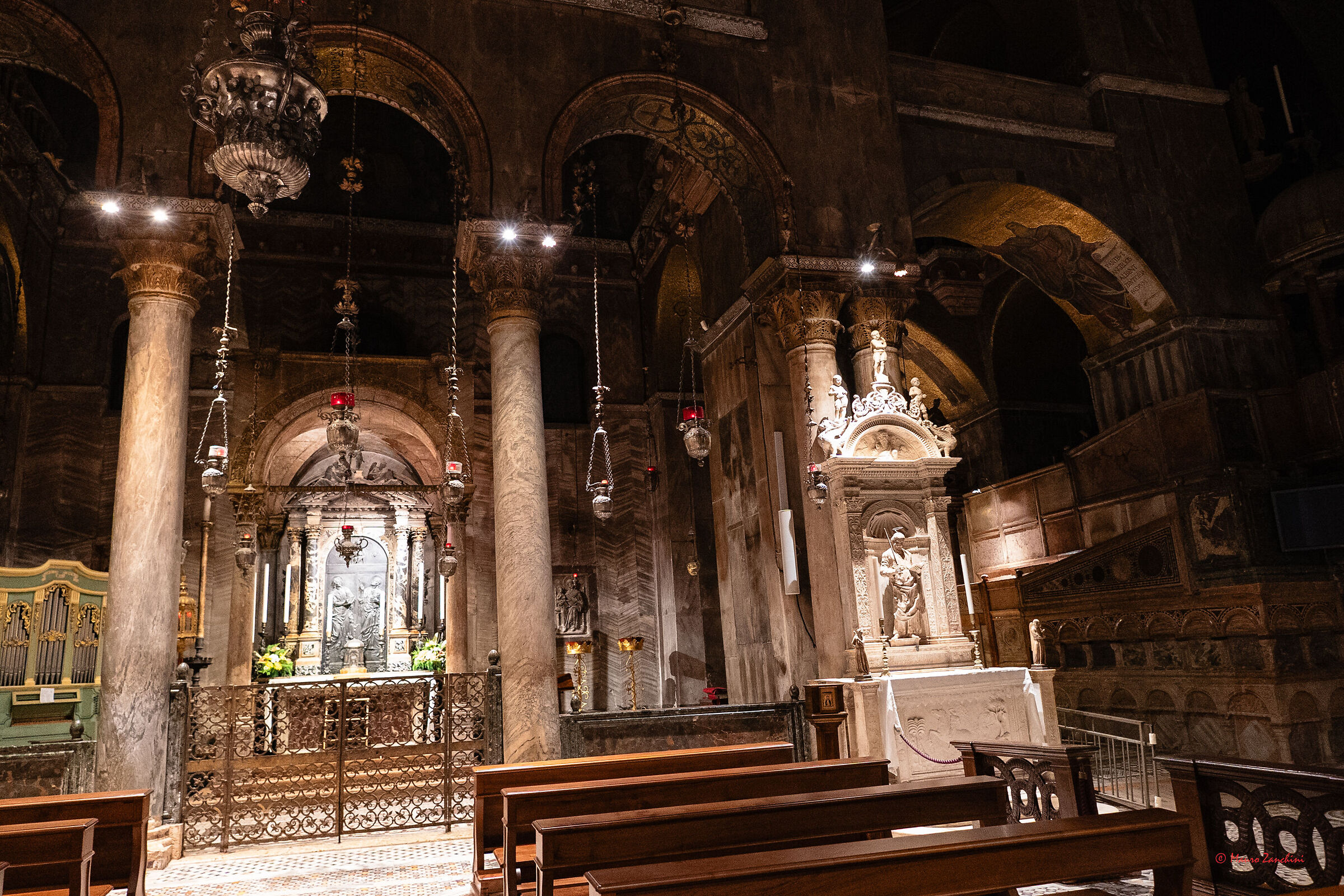 Interno basilica san Marco