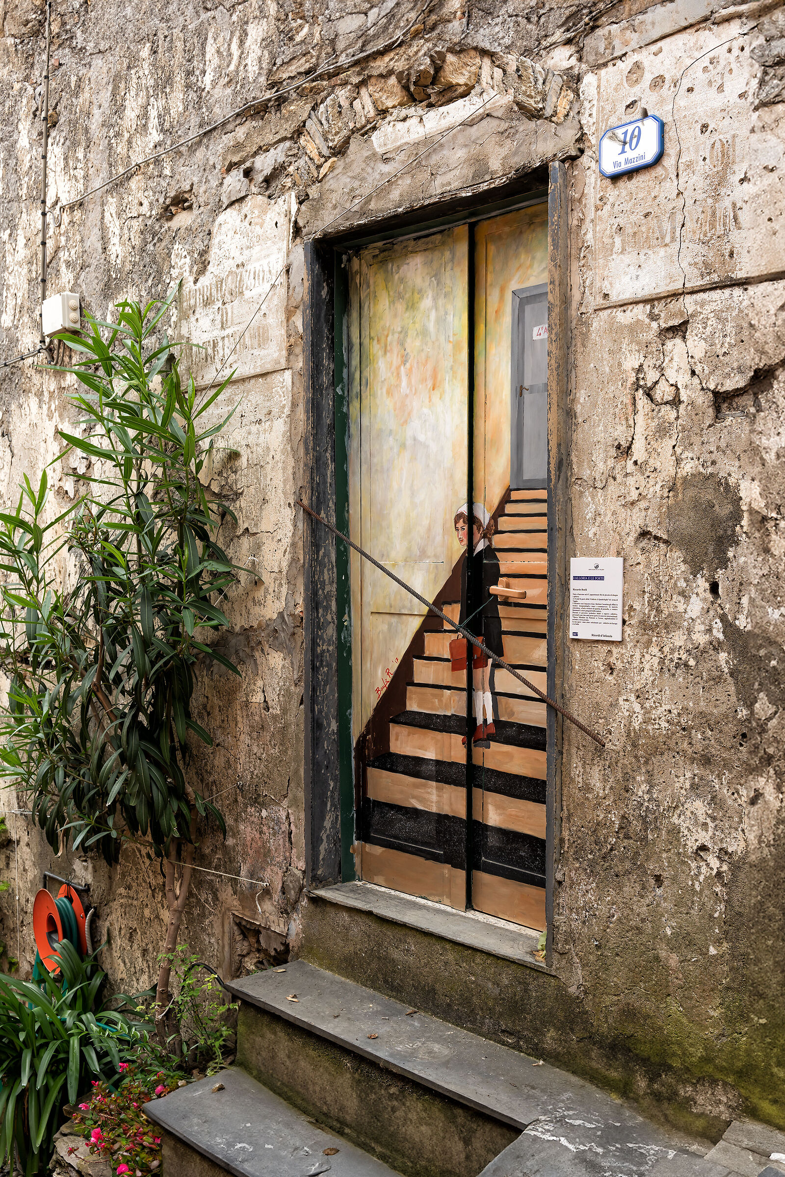 The Gates of Valloria, The Schoolgirl