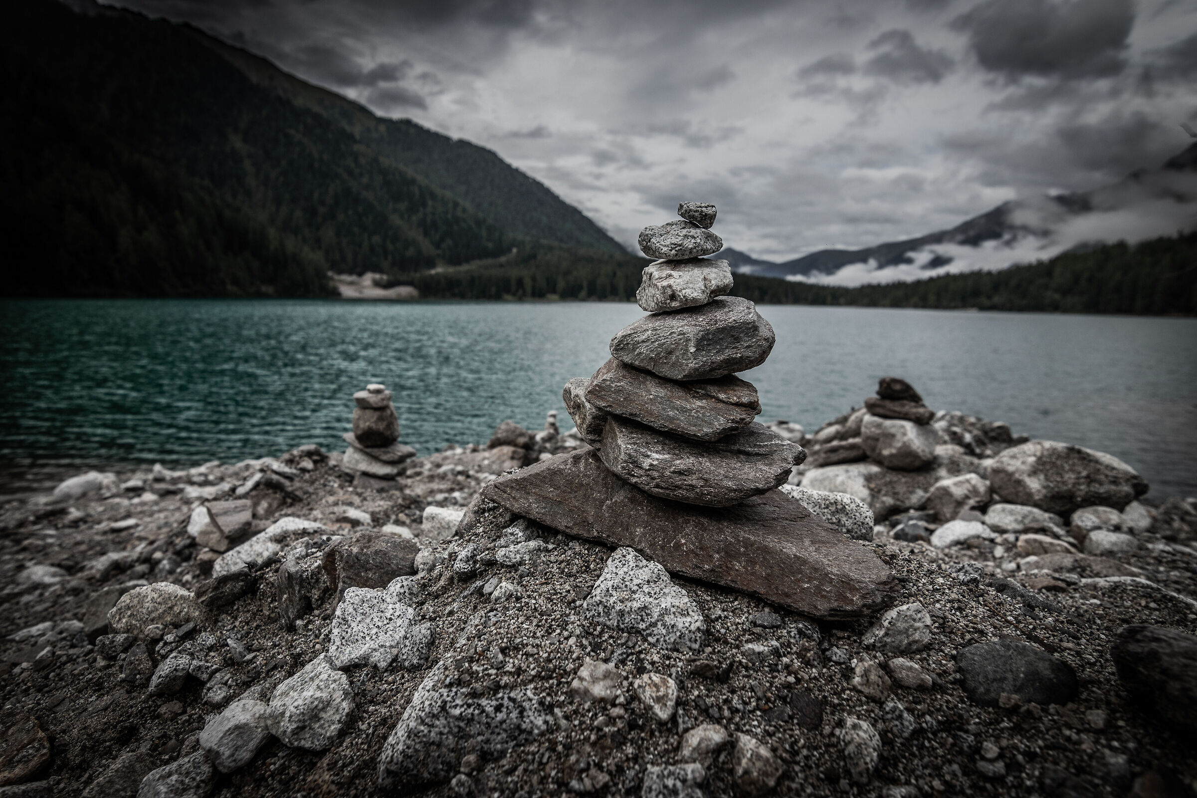 Stone cairn