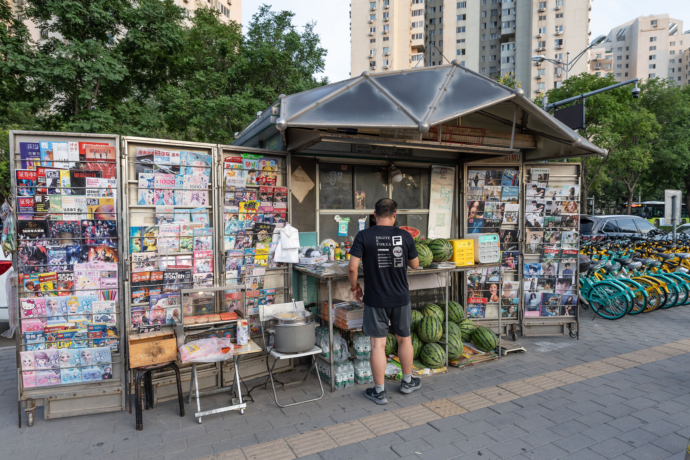 I SELL EVERYTHING TO EVERYONE