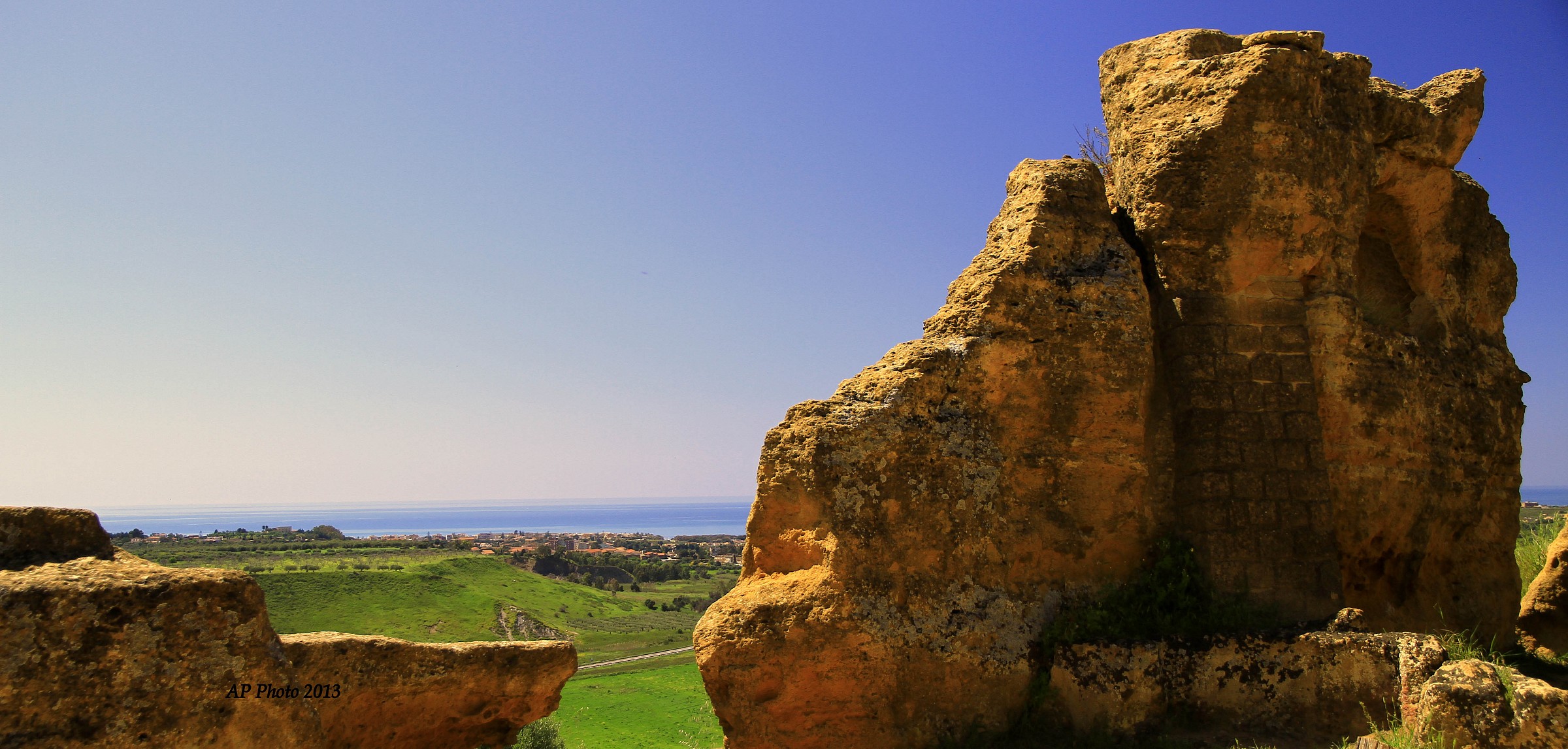 Agrigento Valley of the Temples-glimpse