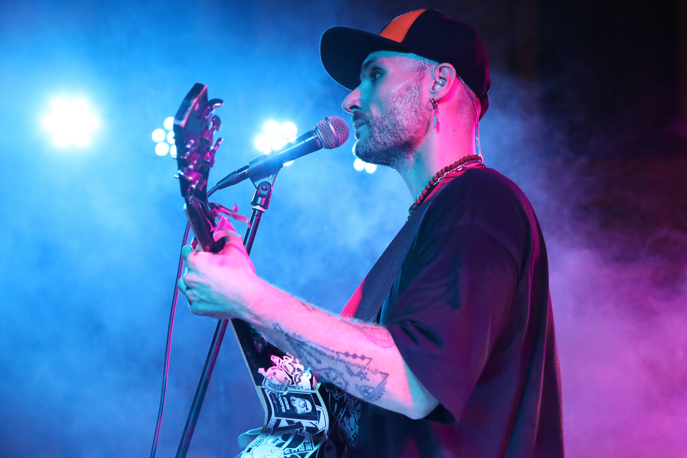 Ritratto del cantante della Cisco band 883