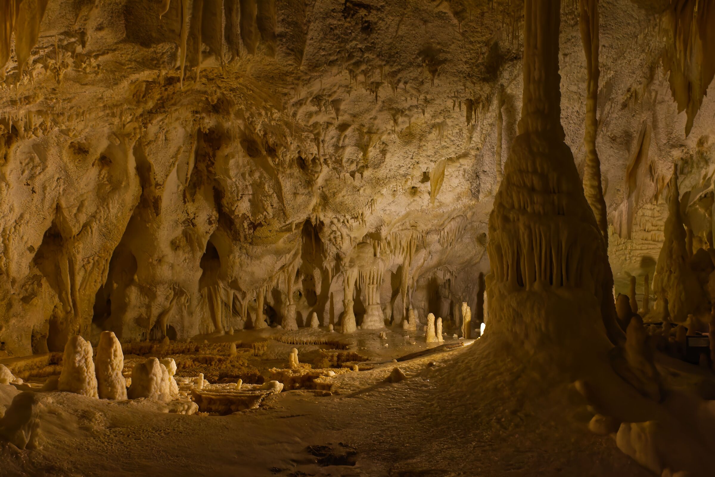Frasassi Caves