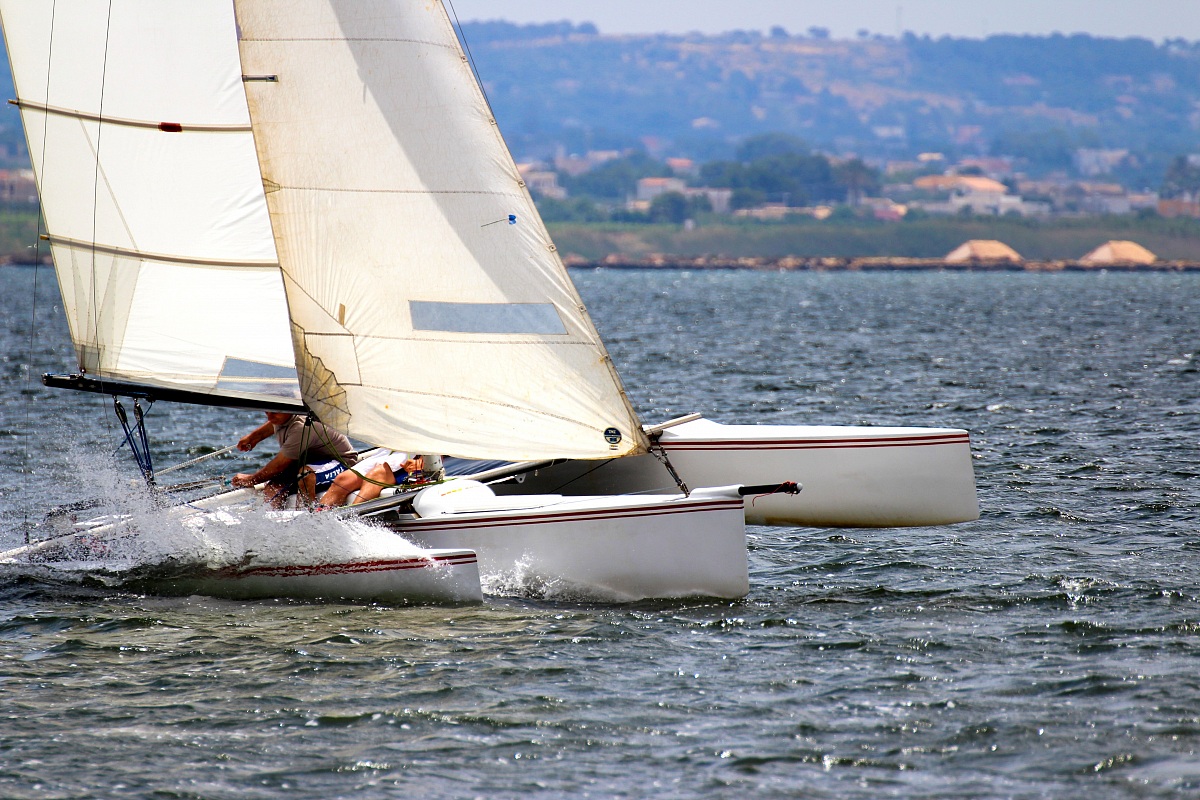 trimarano