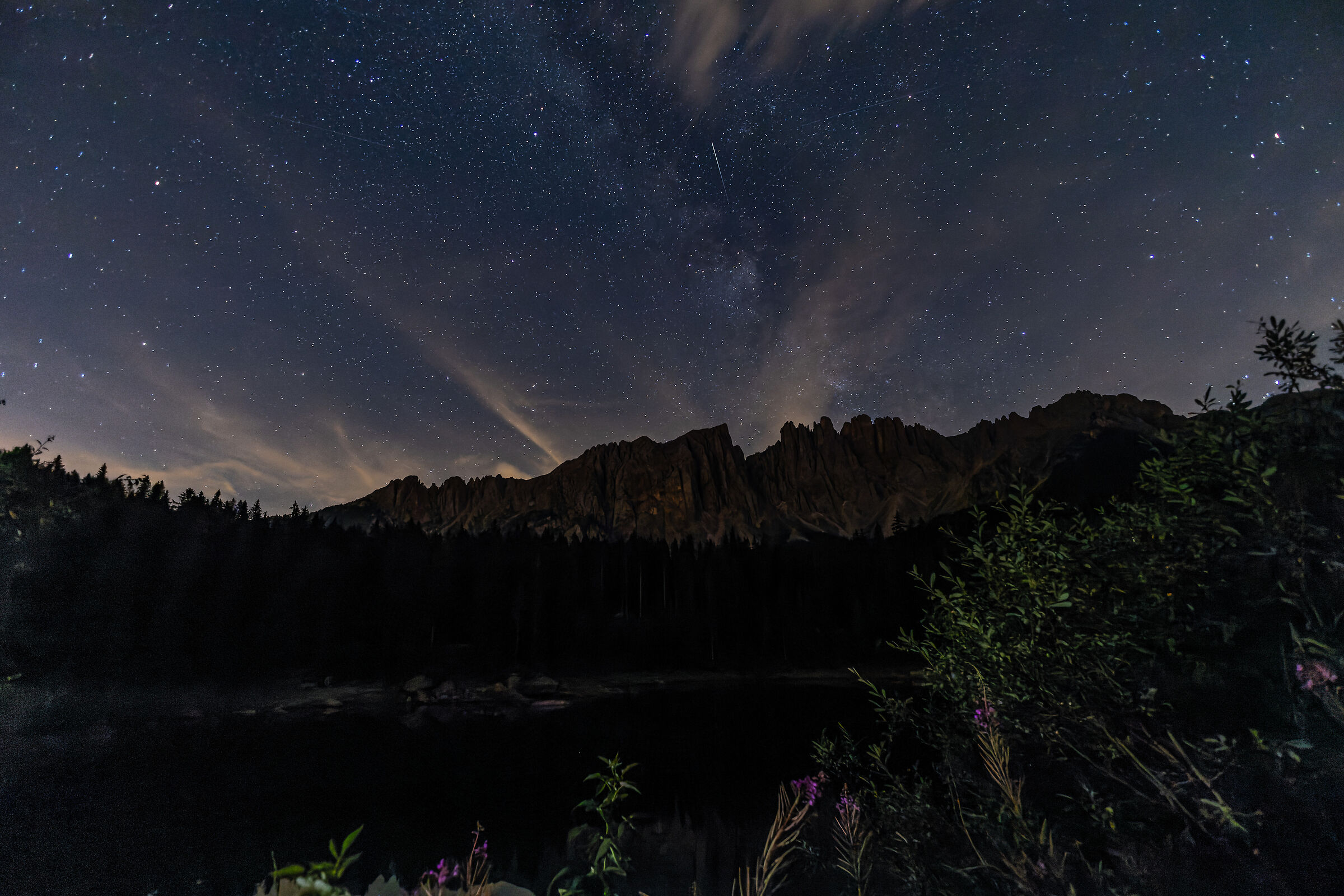 Shooting star at Lake Carezza