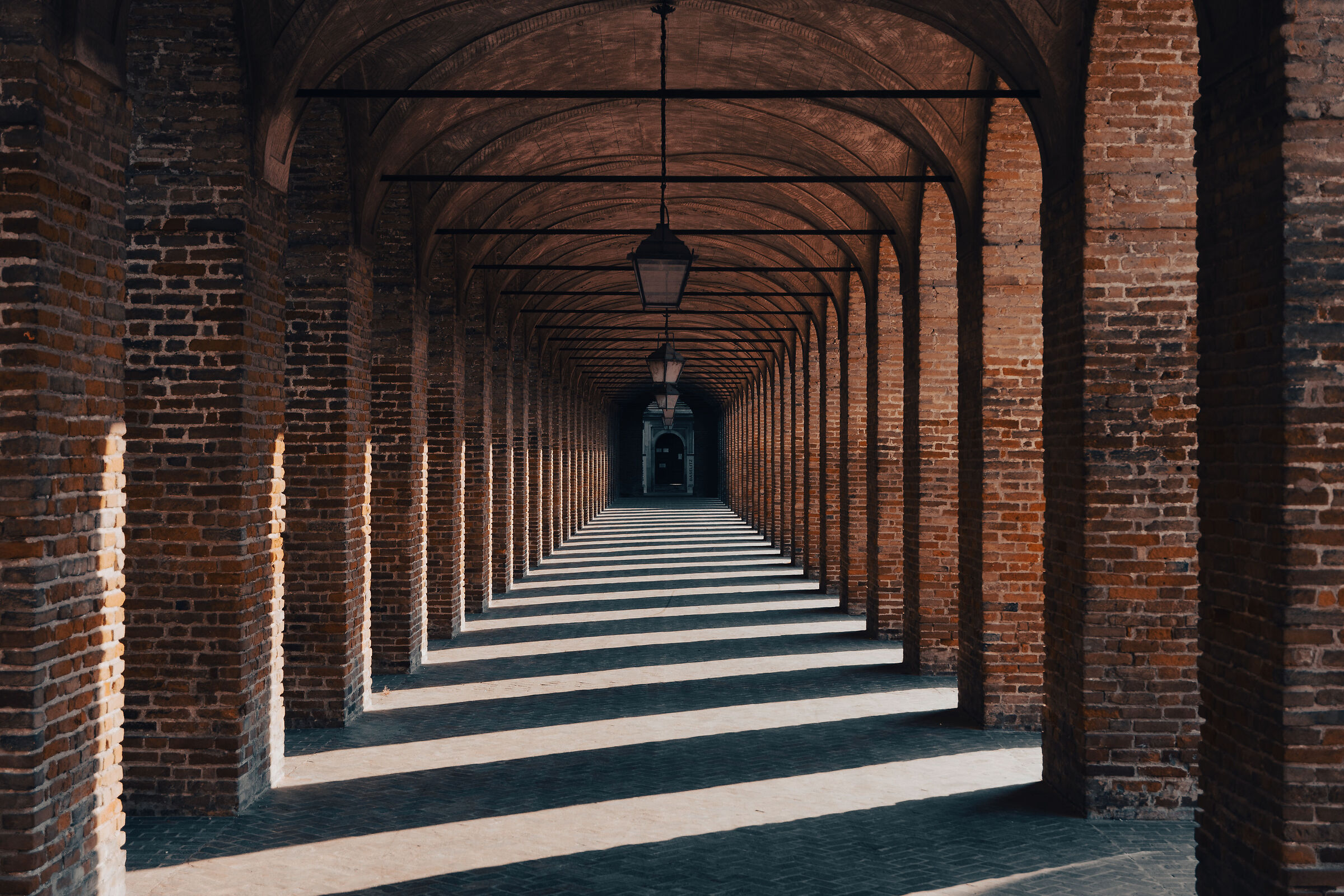 Colonne della Galleria degli Antichi, Sabbioneta
