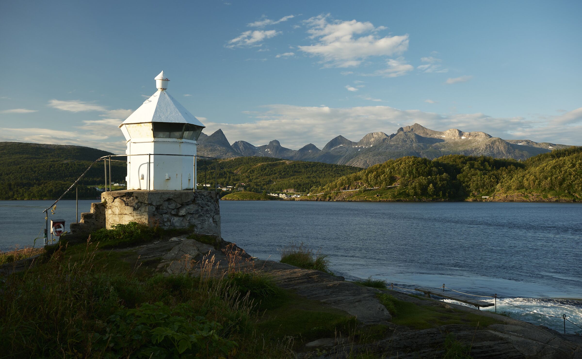 Knaplundsøya, Saltstraumen