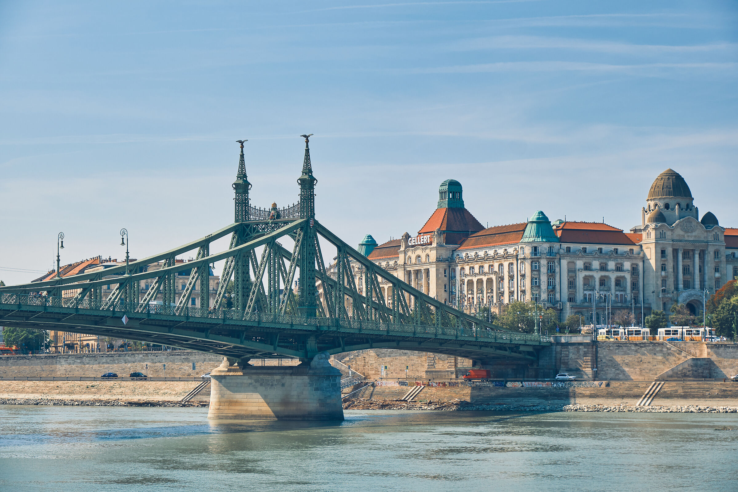 Budapest - Liberty Bridge & Hotel Gellért