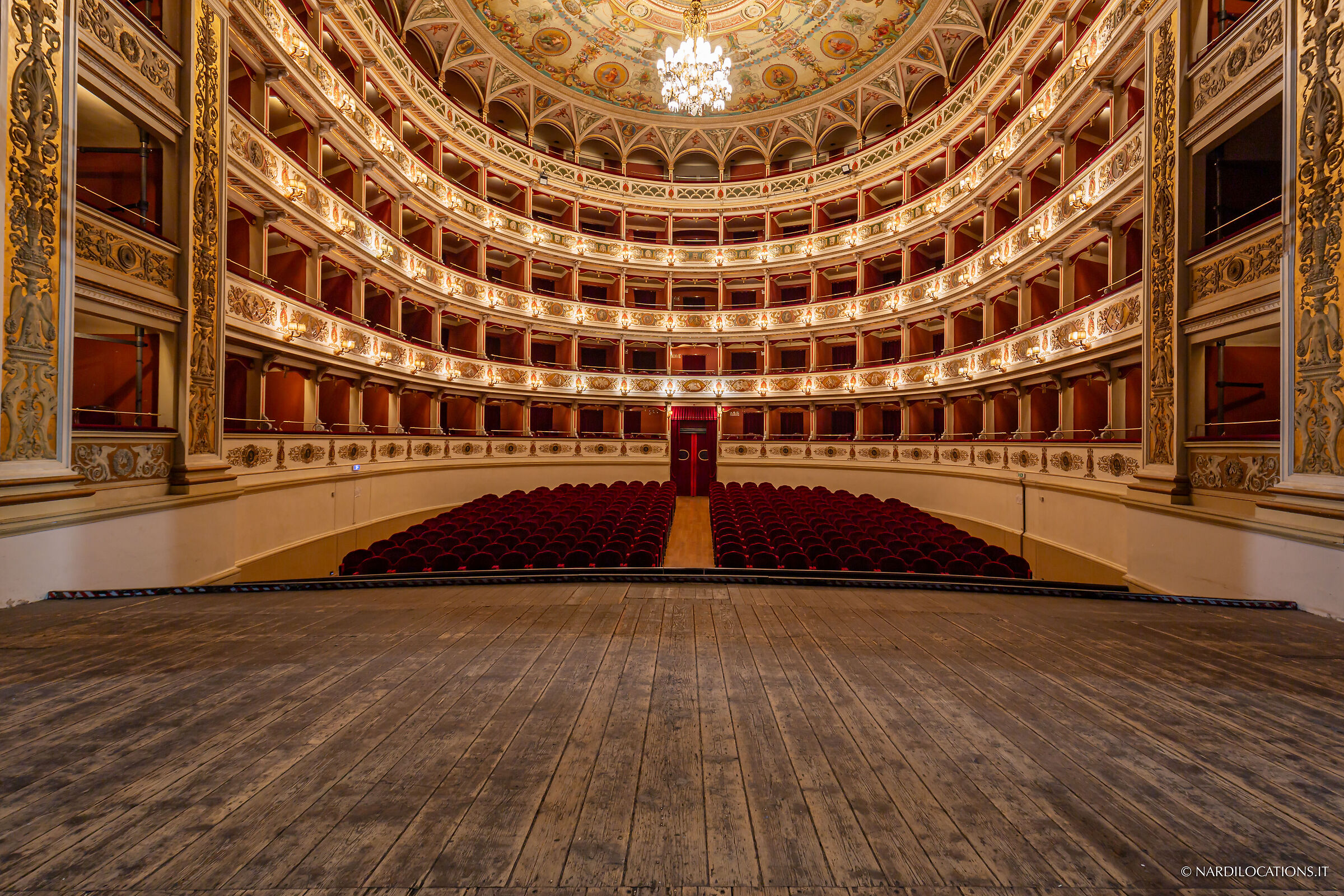 THEATRES IN CENTRAL ITALY
