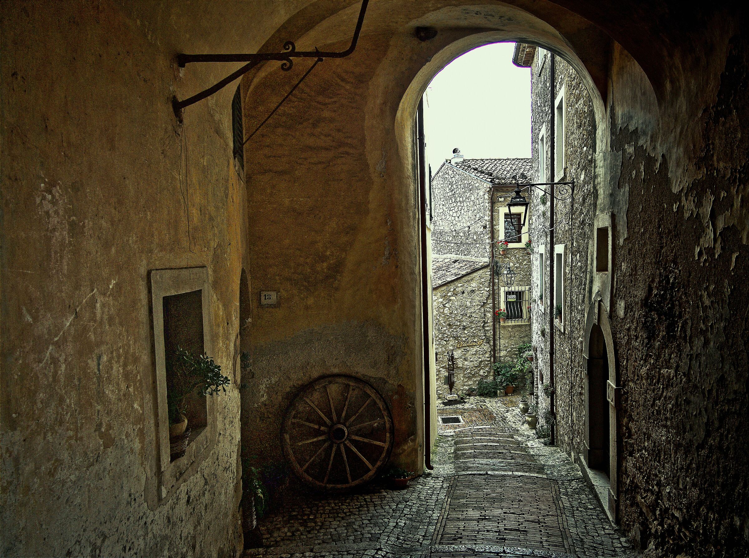 Piccolo mondo antico