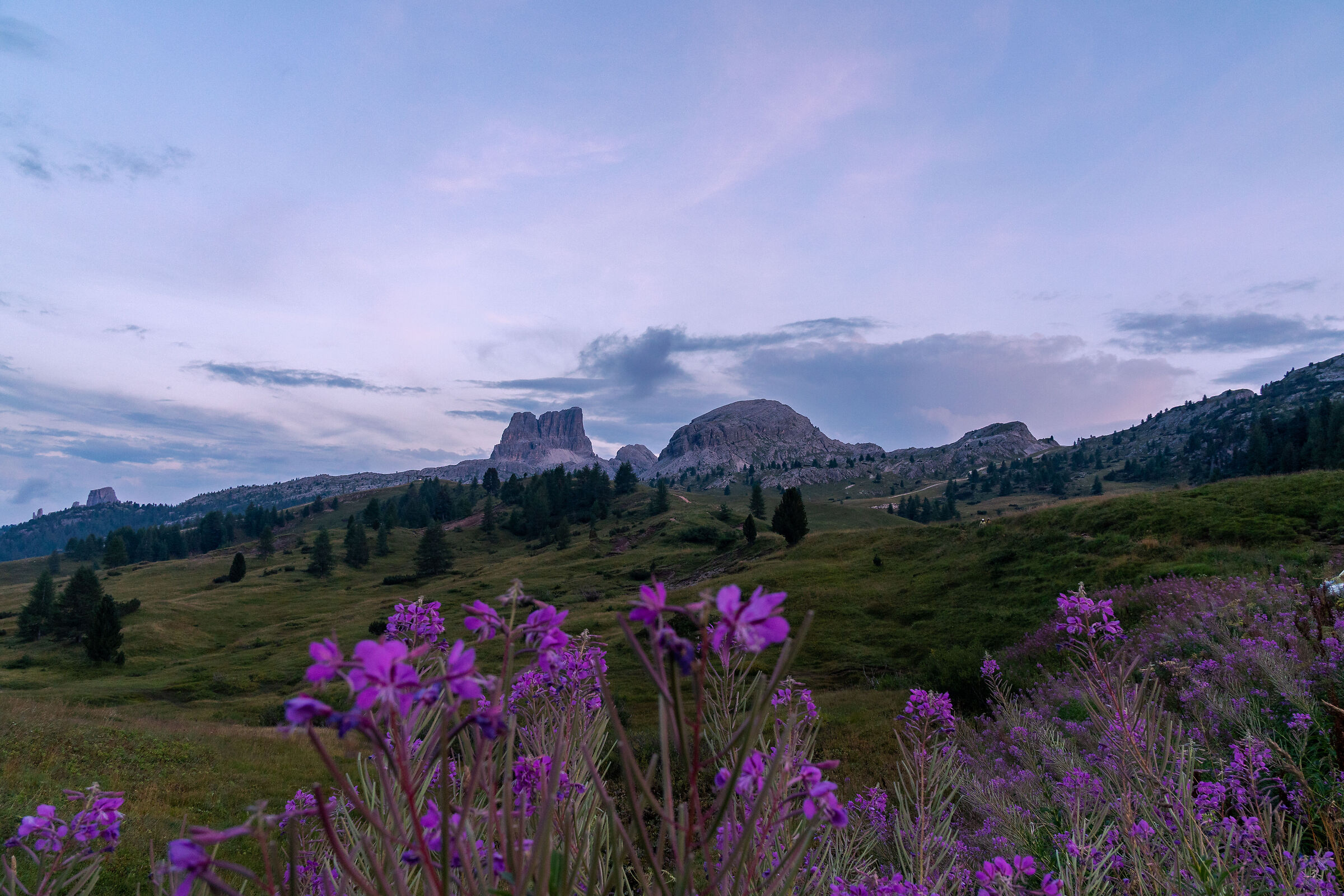 L'Averau e la Croda Negra alla Blue Hour