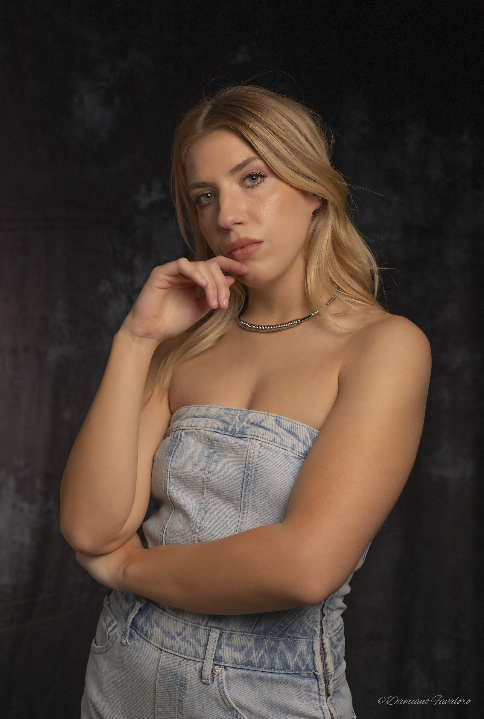 Lei ama il jeans