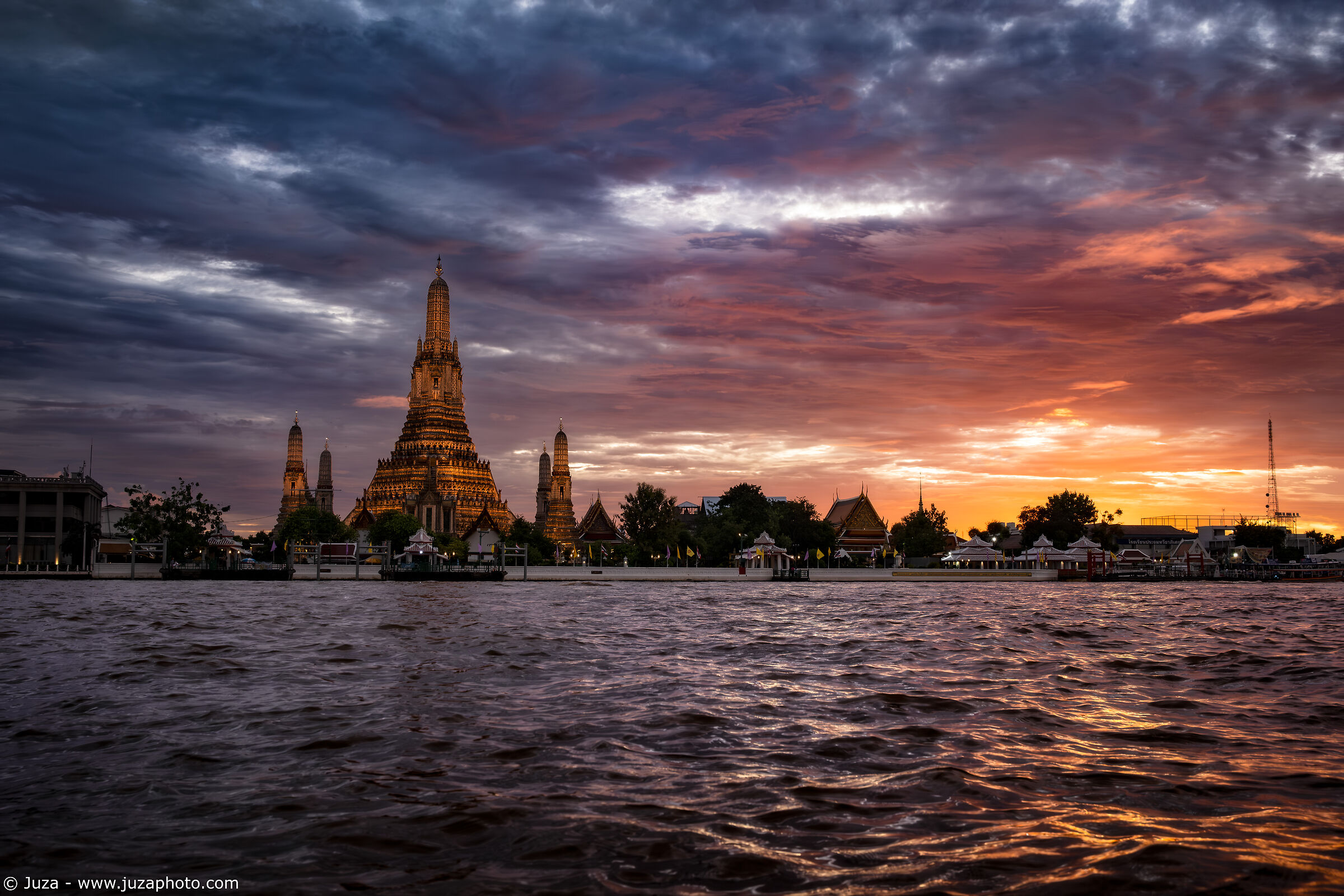 Wat Arun, colori del tramonto