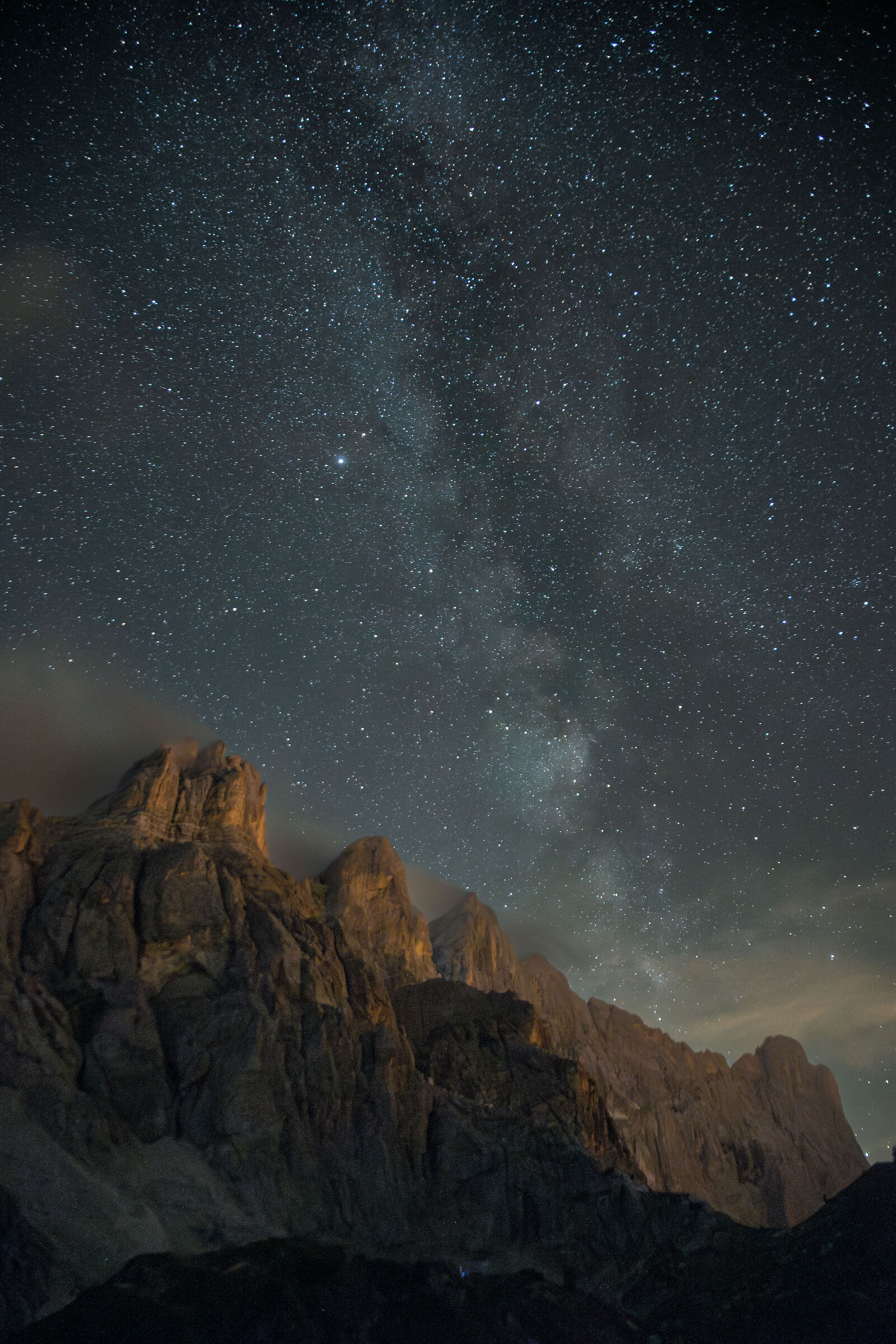 Notte stellata sul lago Coldai