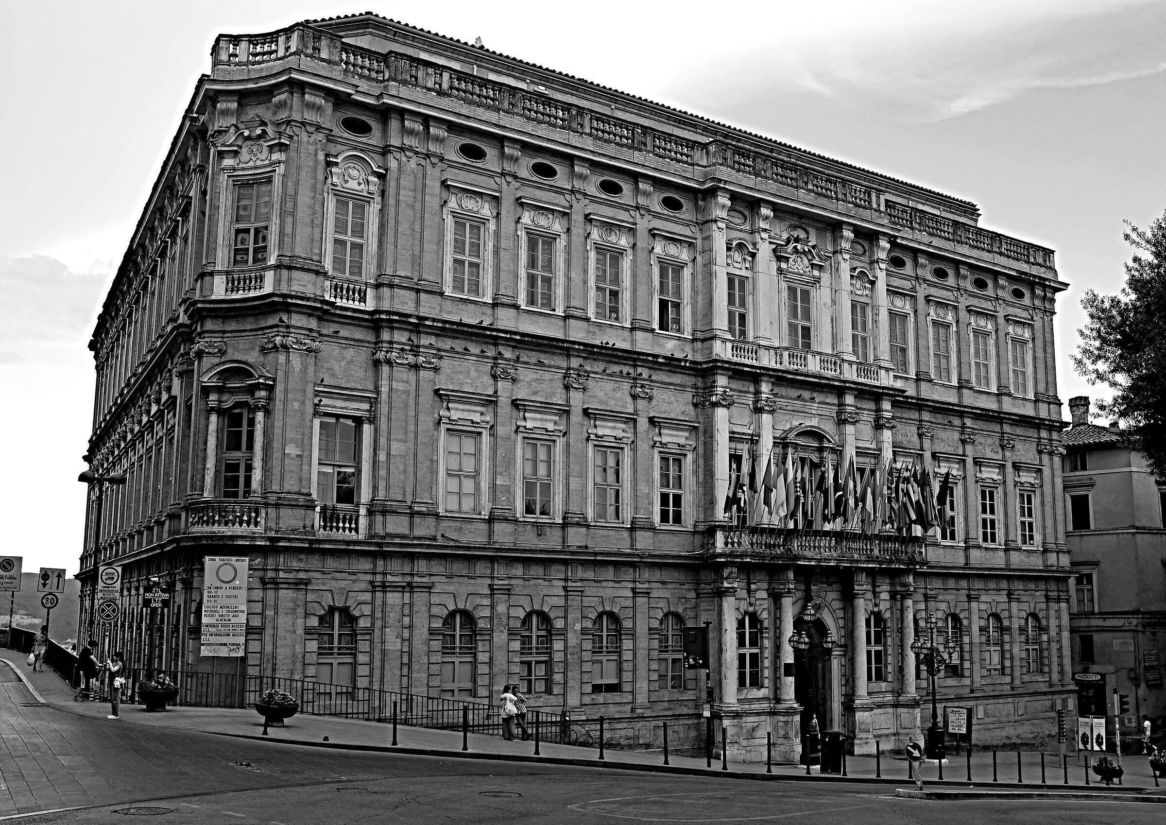 Perugia - Palazzo Gallenga  Stuart