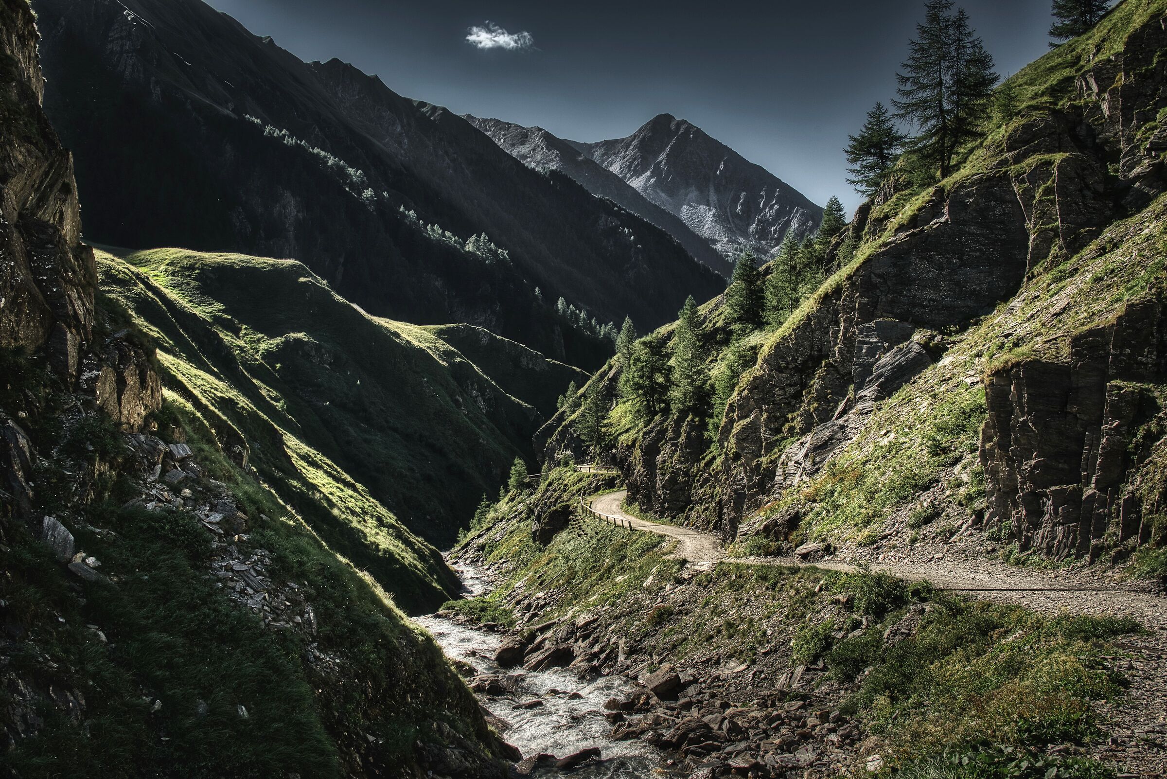 Lights and shadows above the Fane Alm