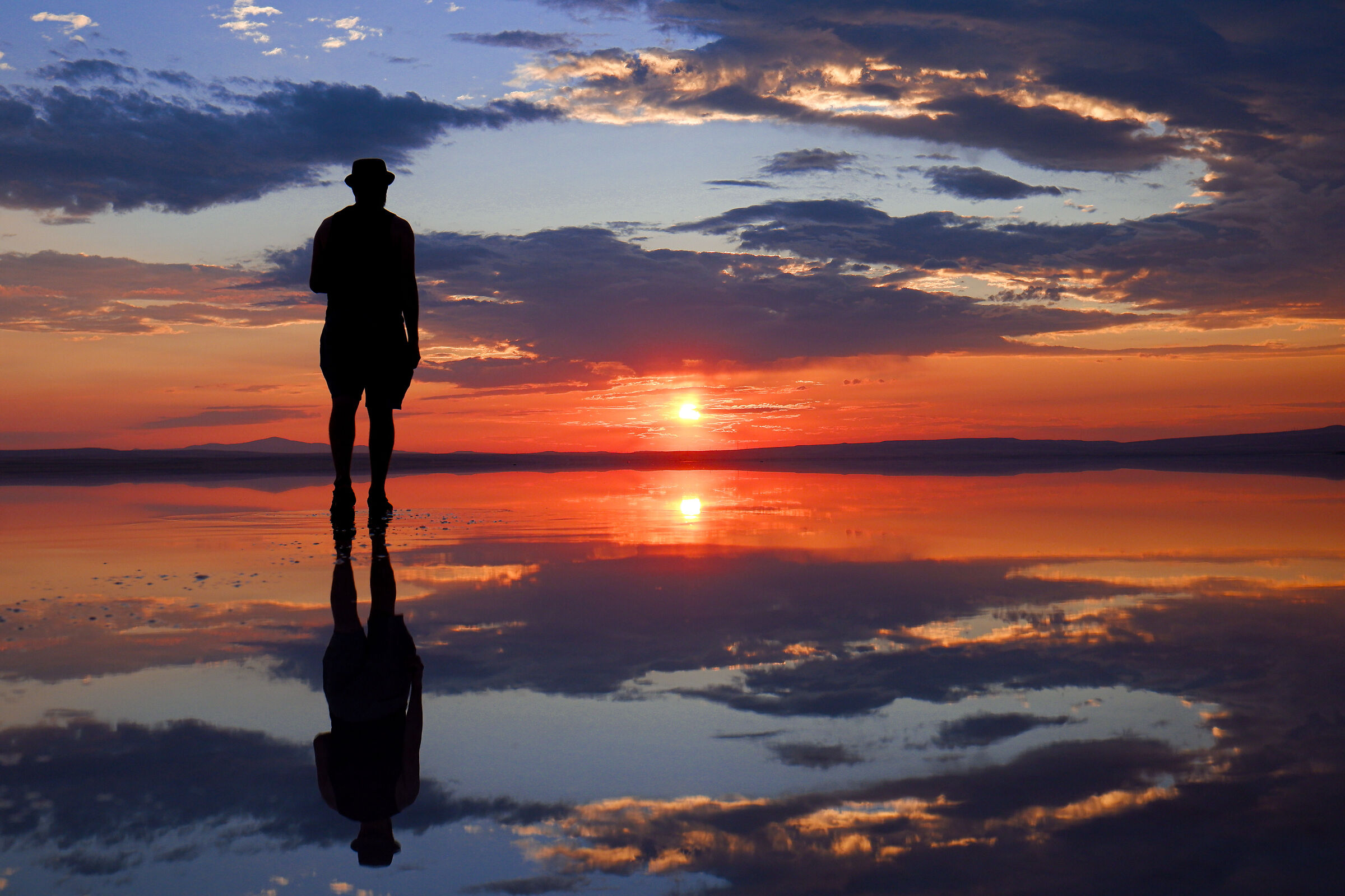 Tramonto sul lago Tuz