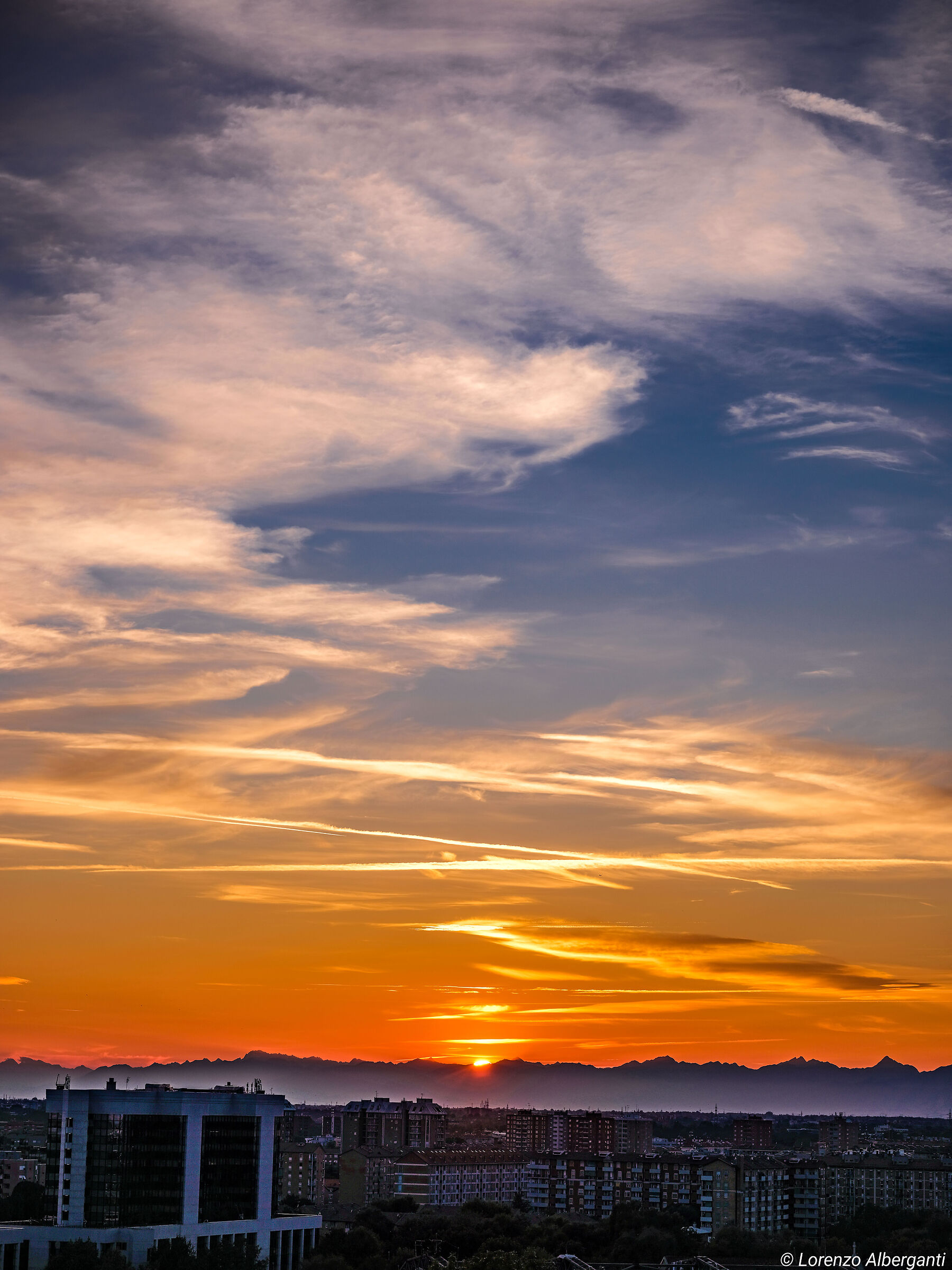 Tramonto milanese