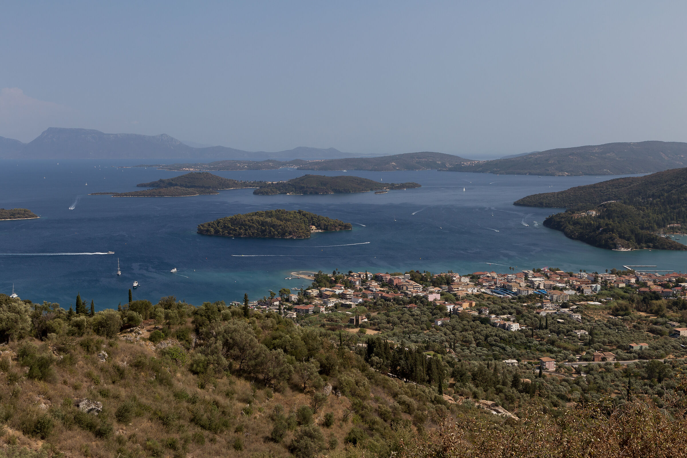 nidri to mpalkoni il balcone