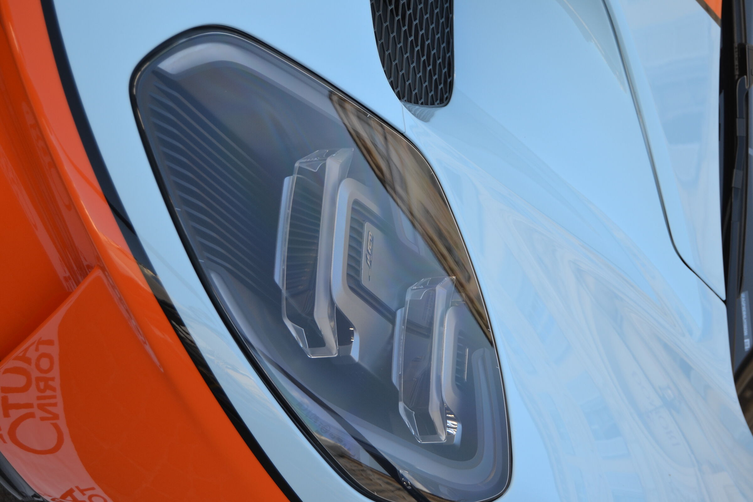 FORD GT