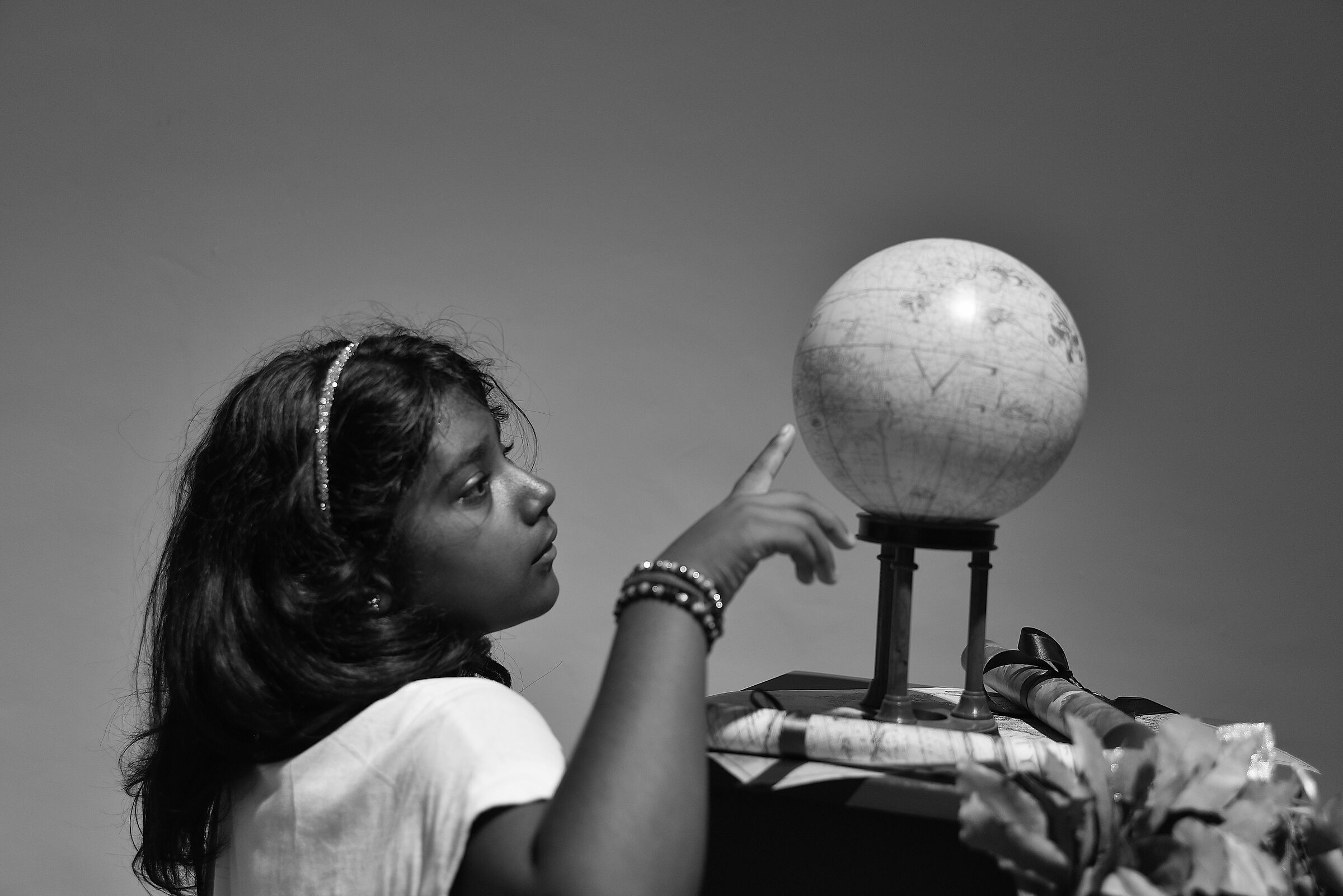 The little girl and the world