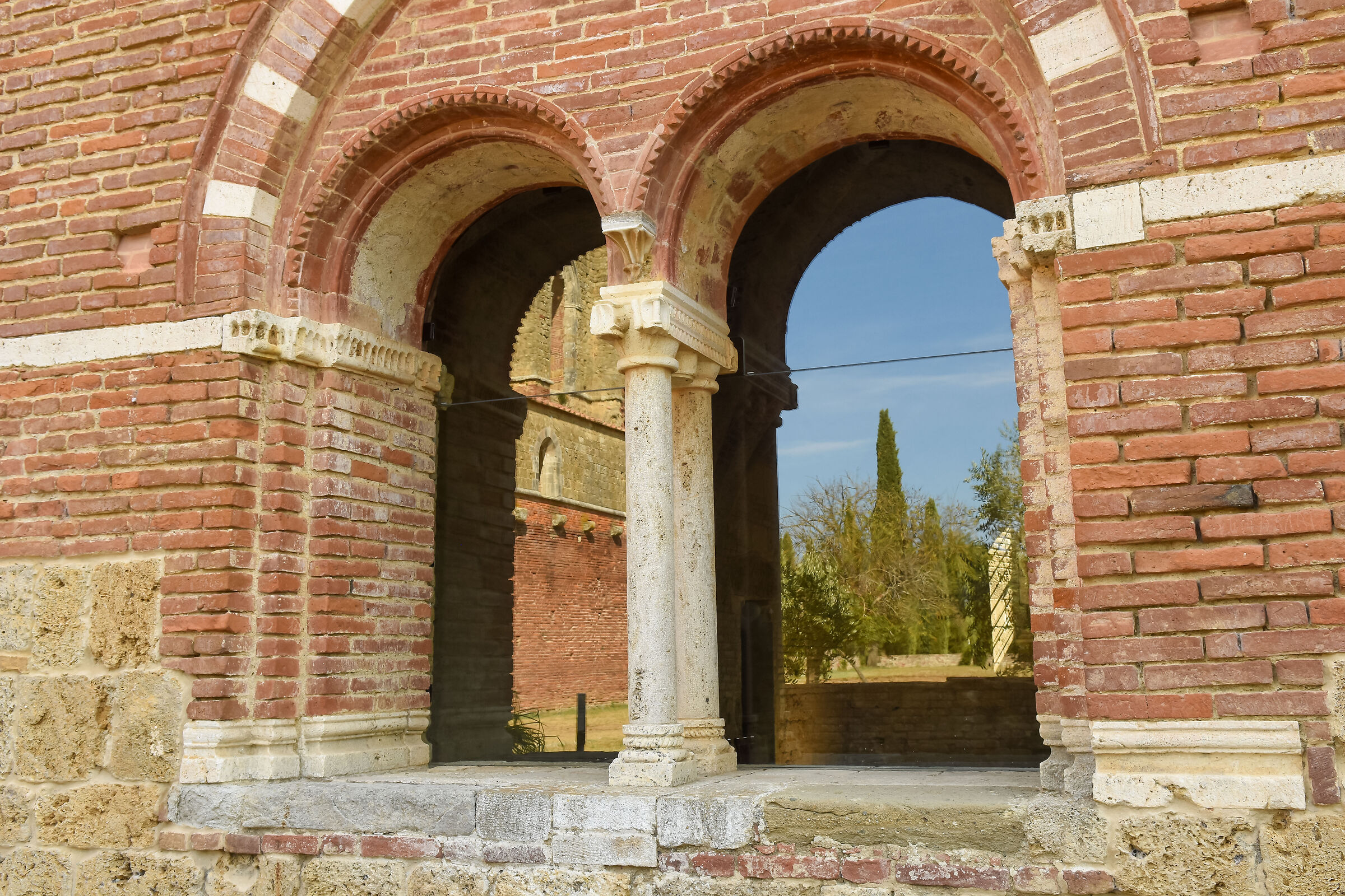 Riflesso a San Galgano