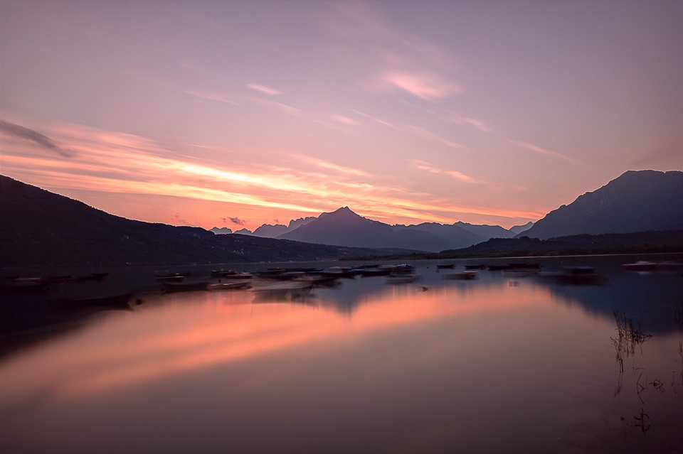 Lago di Santa Croce al tramonto