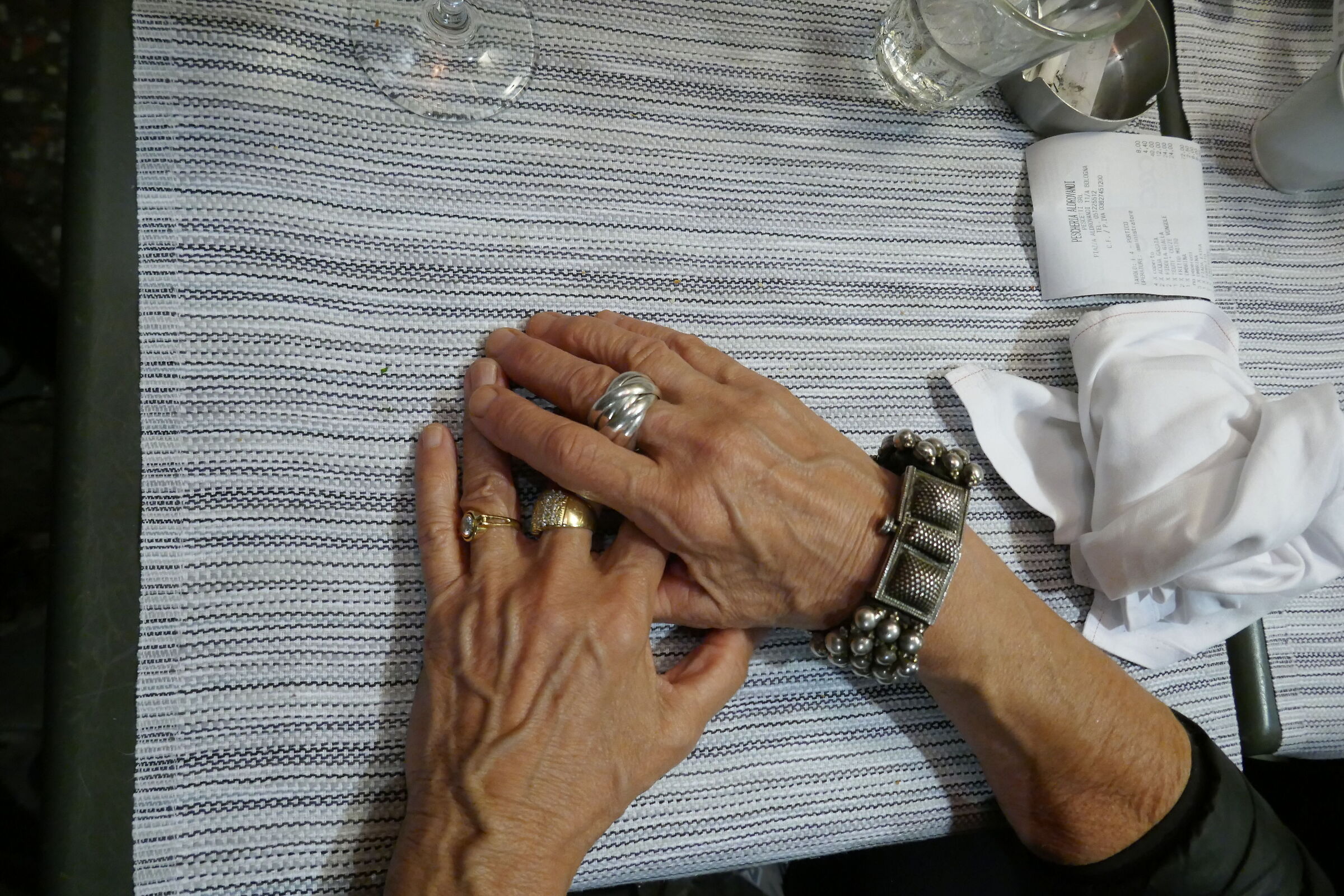 Aperitivo con gli amici