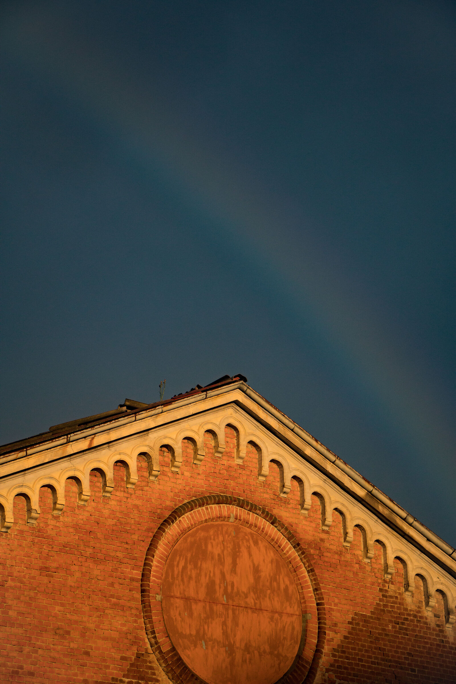 Somewhere over the rainbow