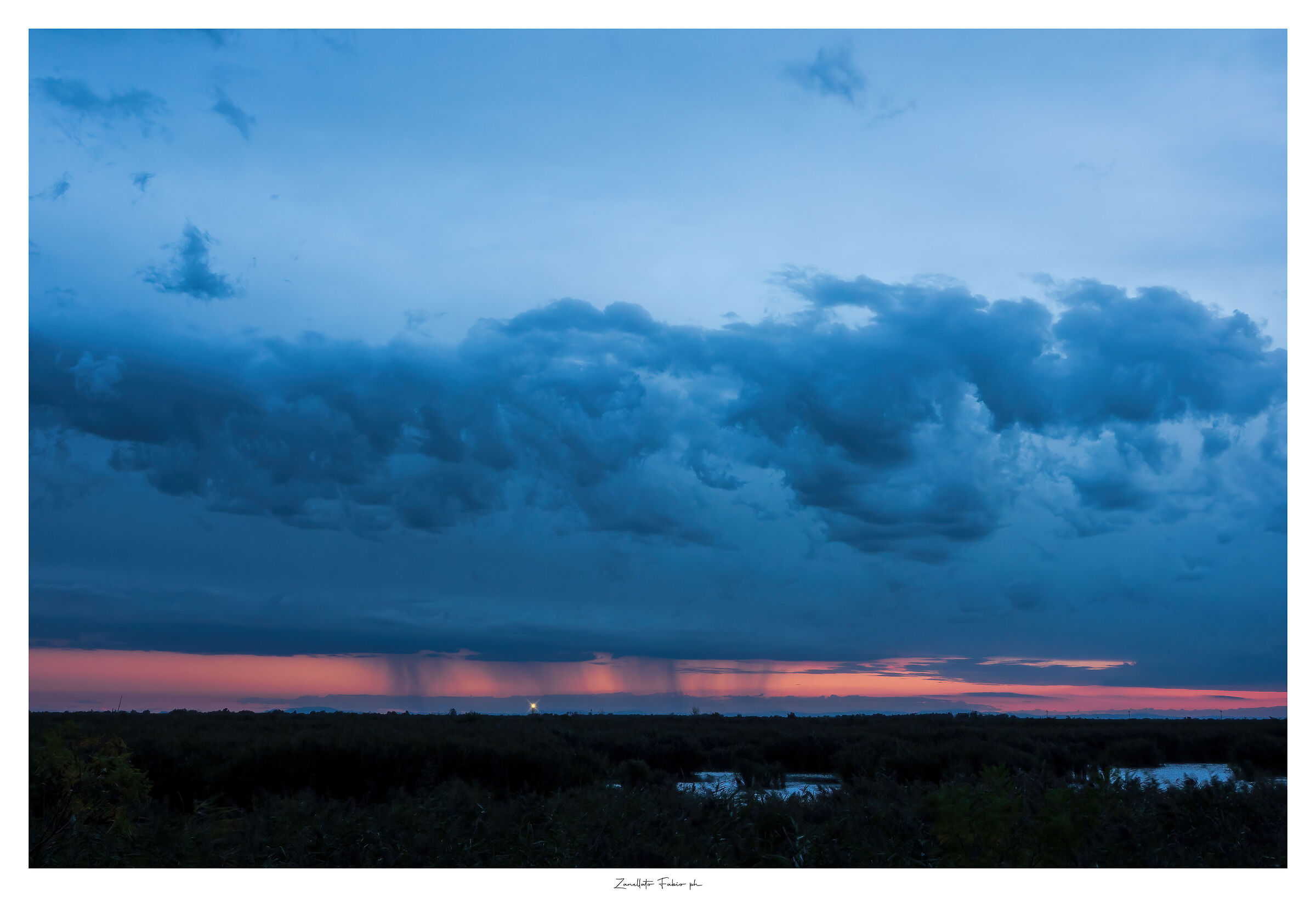 il faro e la pioggia