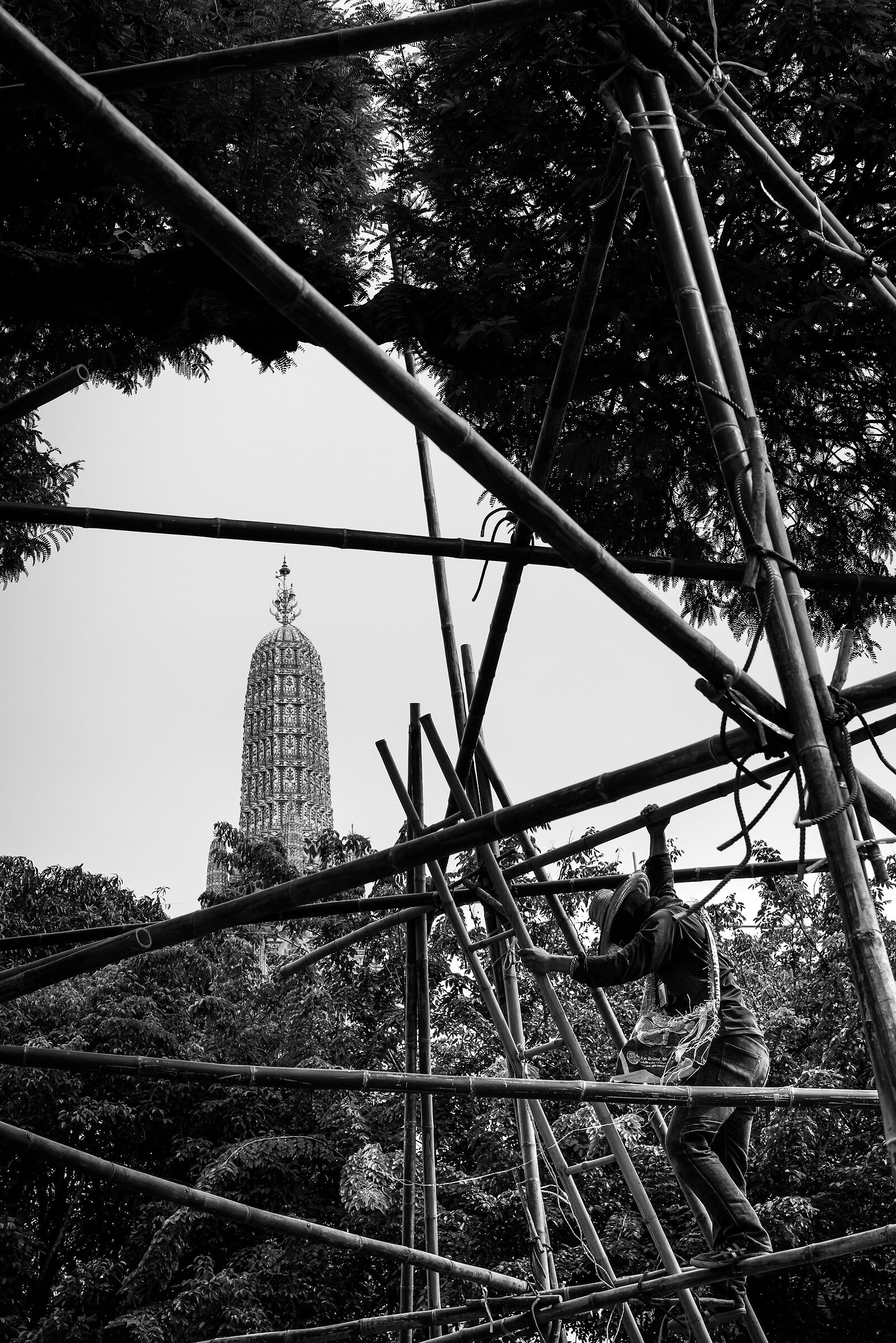 Who builds the temples