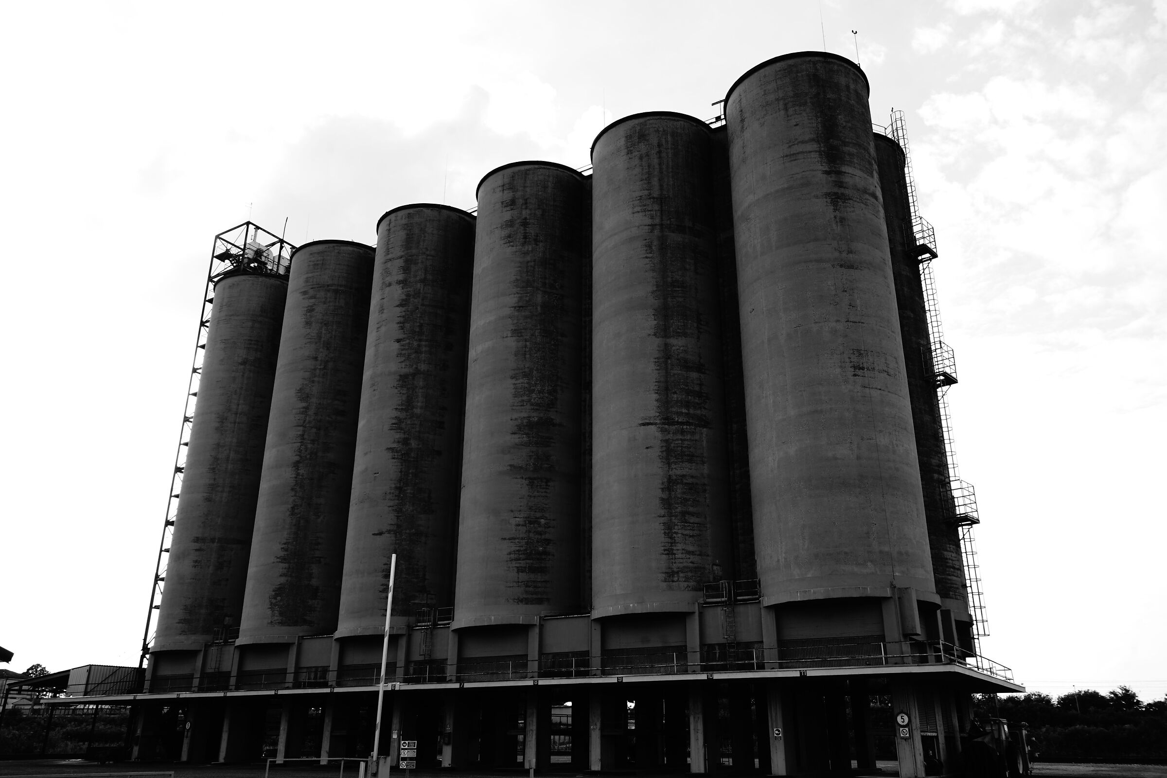 Silos Monfer