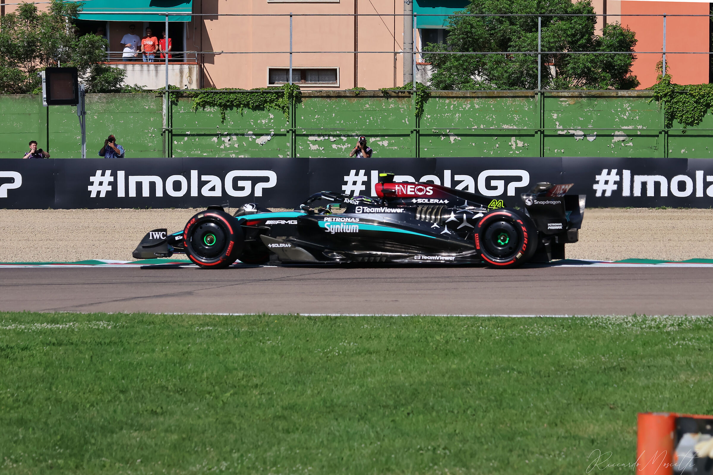 #44 - Lewis Hamilton