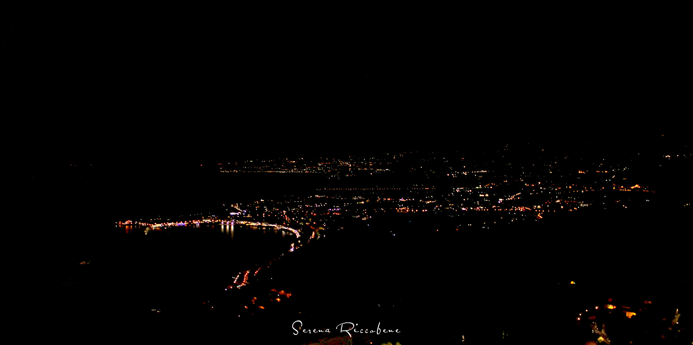 Baja di Giardini Naxos in notturna