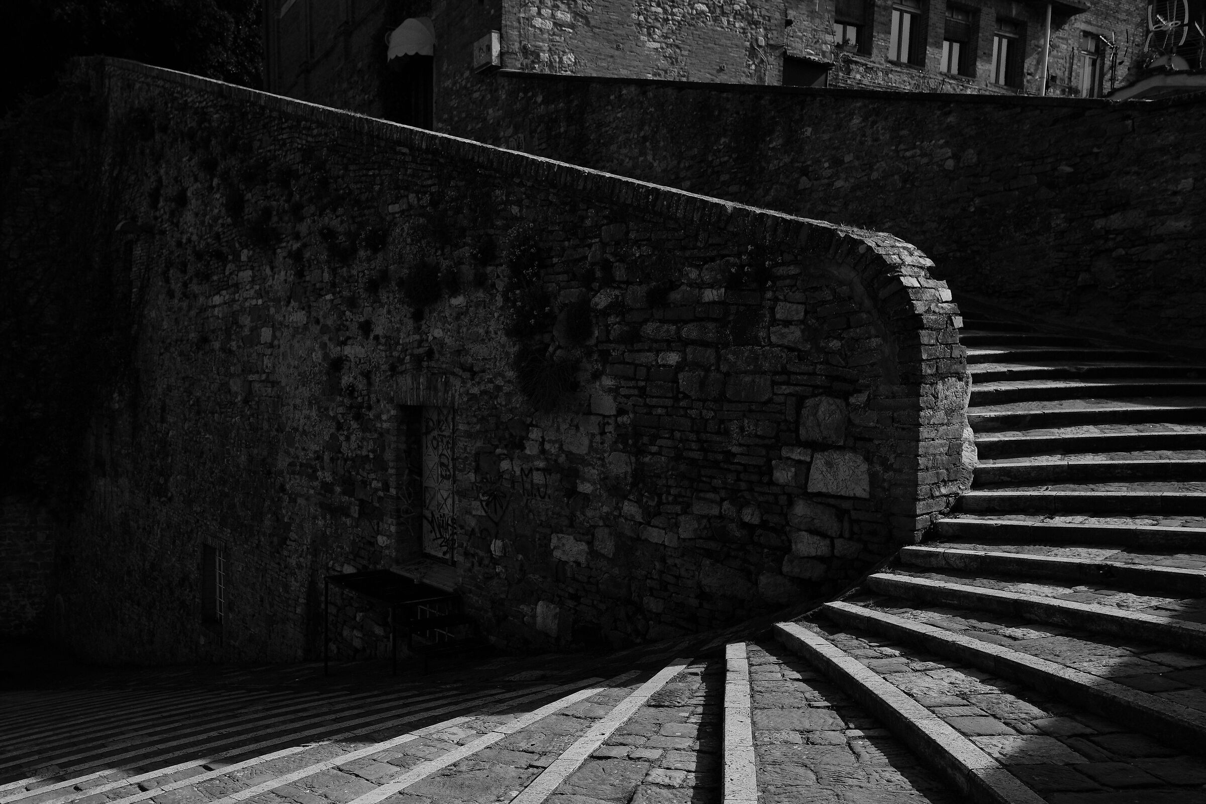 "Stairway", Perugia, Fujifilm X-T30 II, XF 16mm f/2.8