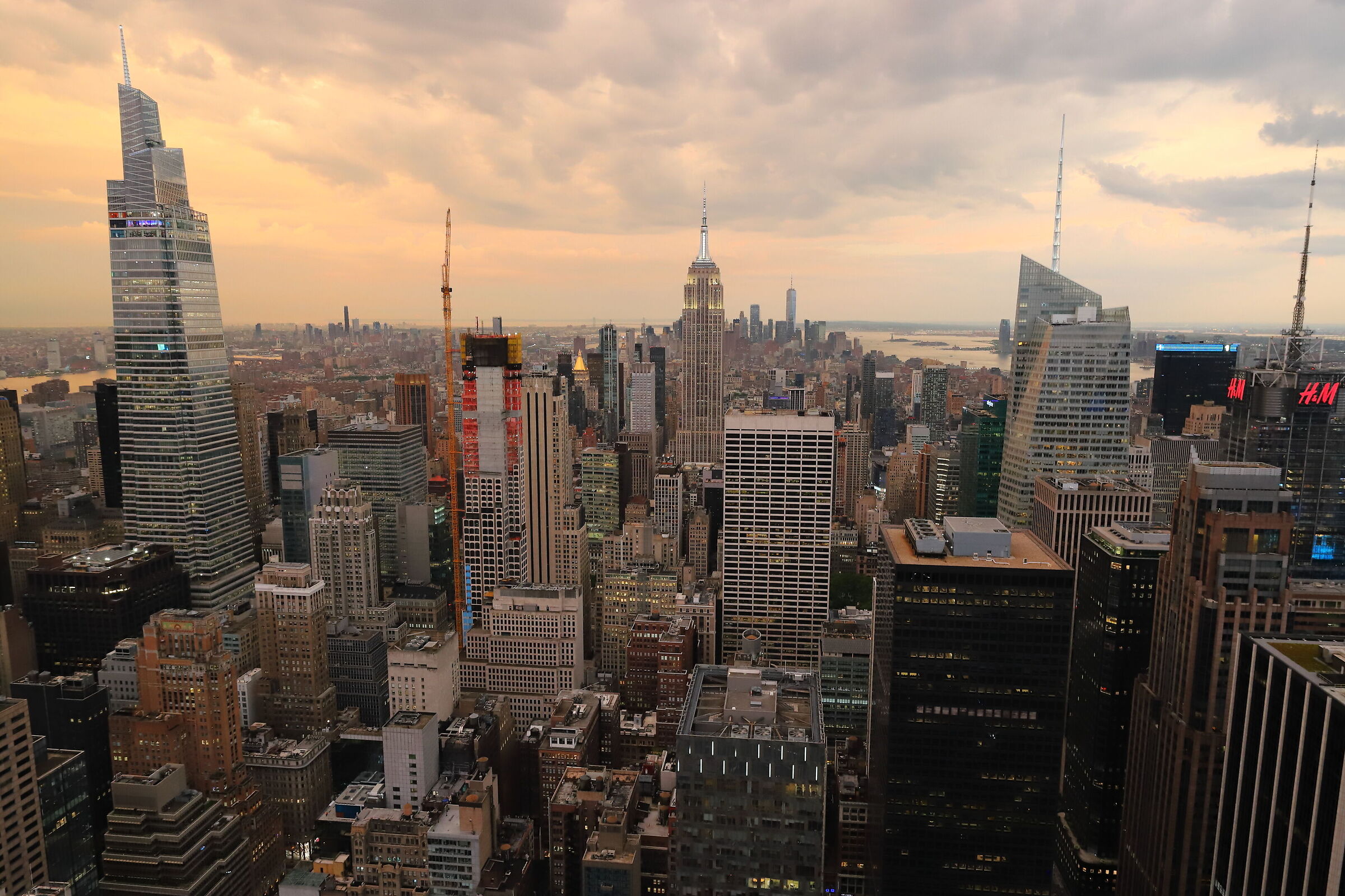 Sunset skyline from Top of The Rock
