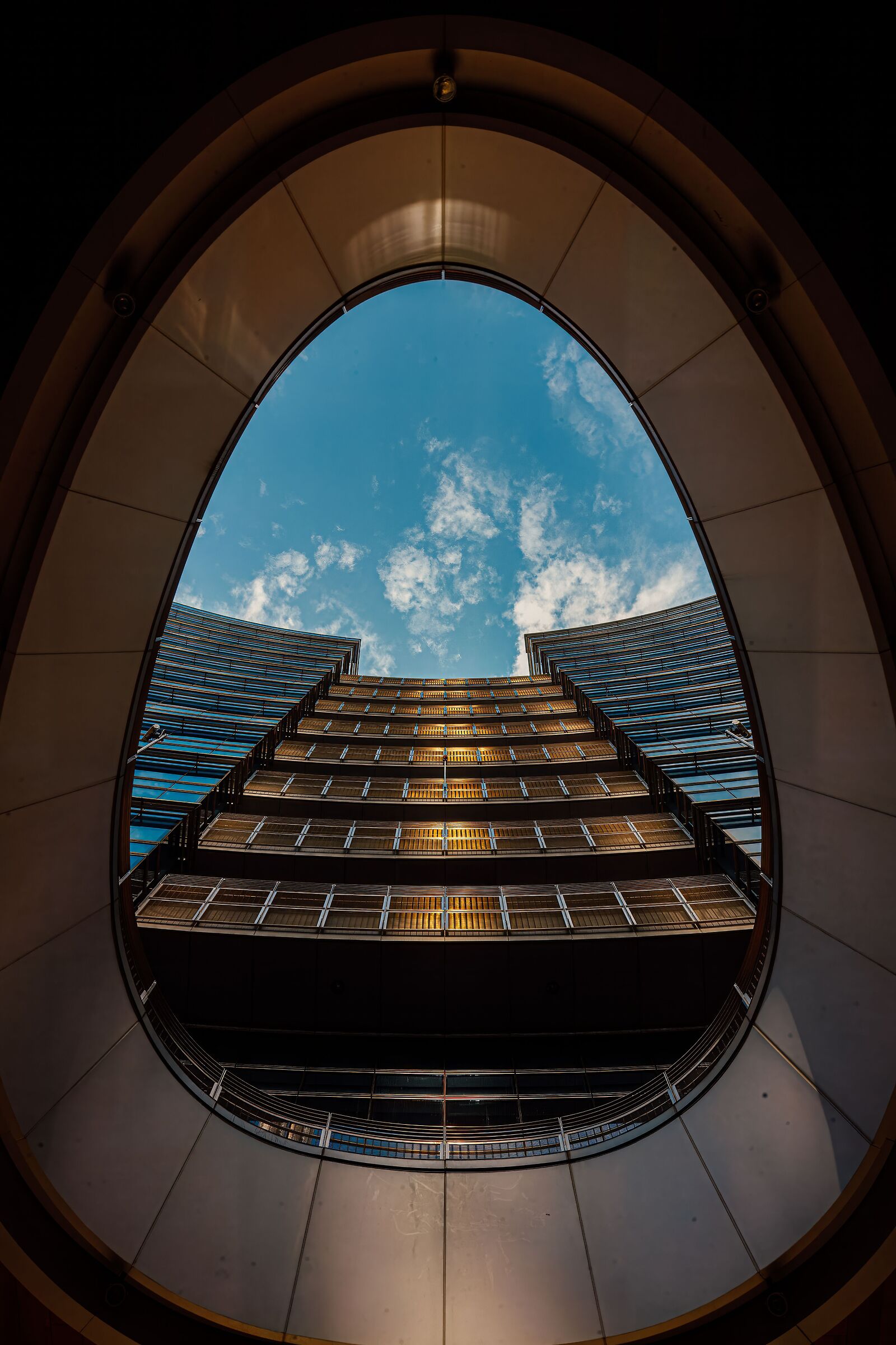 Dove l'architettura incontra l'infinito del ciel0