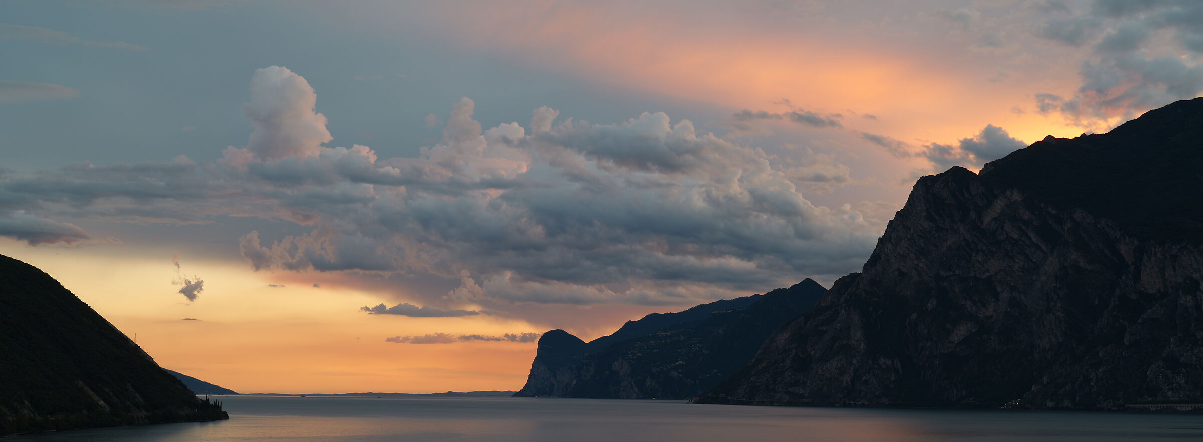 The sunset according to the JPEG Land of the S5II
