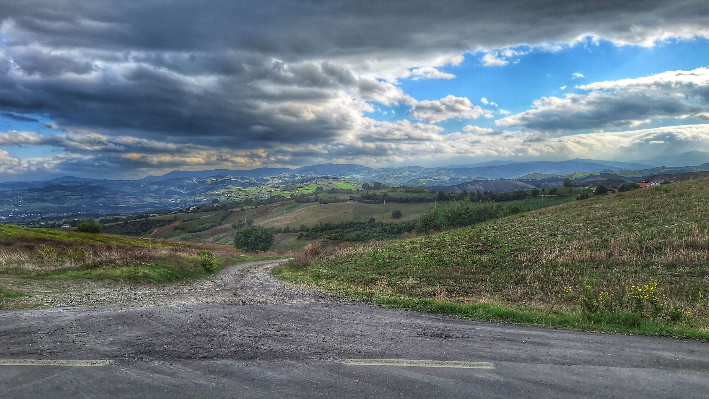 La strada verso la collina