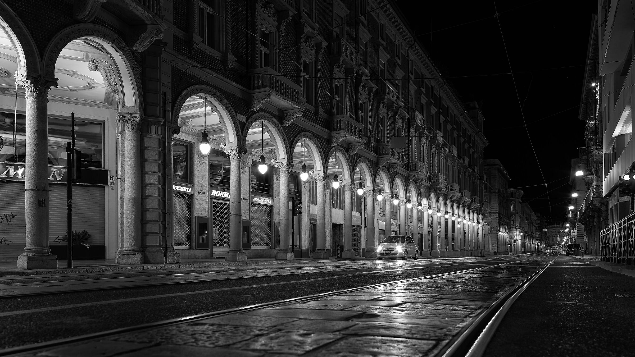 Turin Monochrome