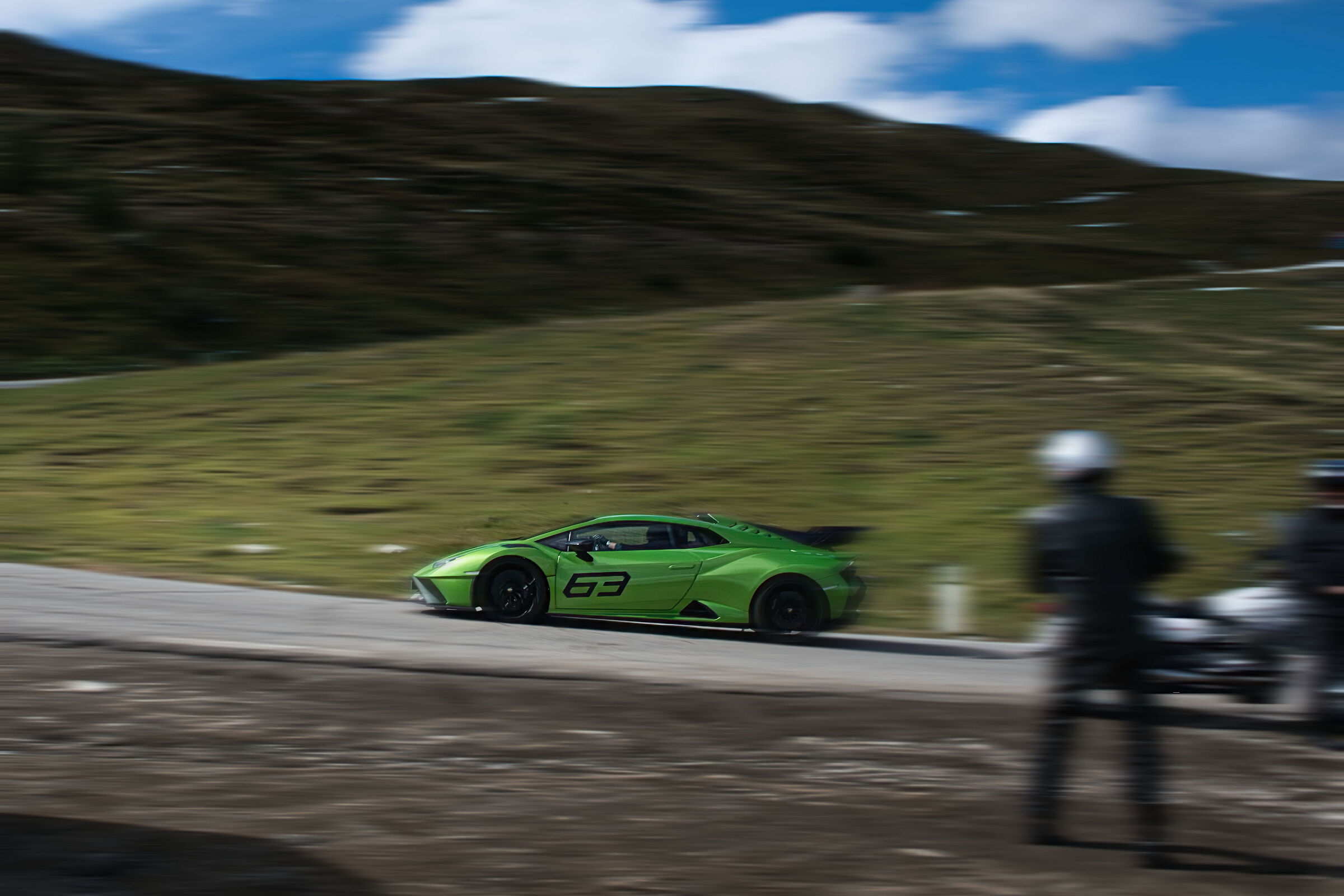 Come scambiare il Giau per un autodromo