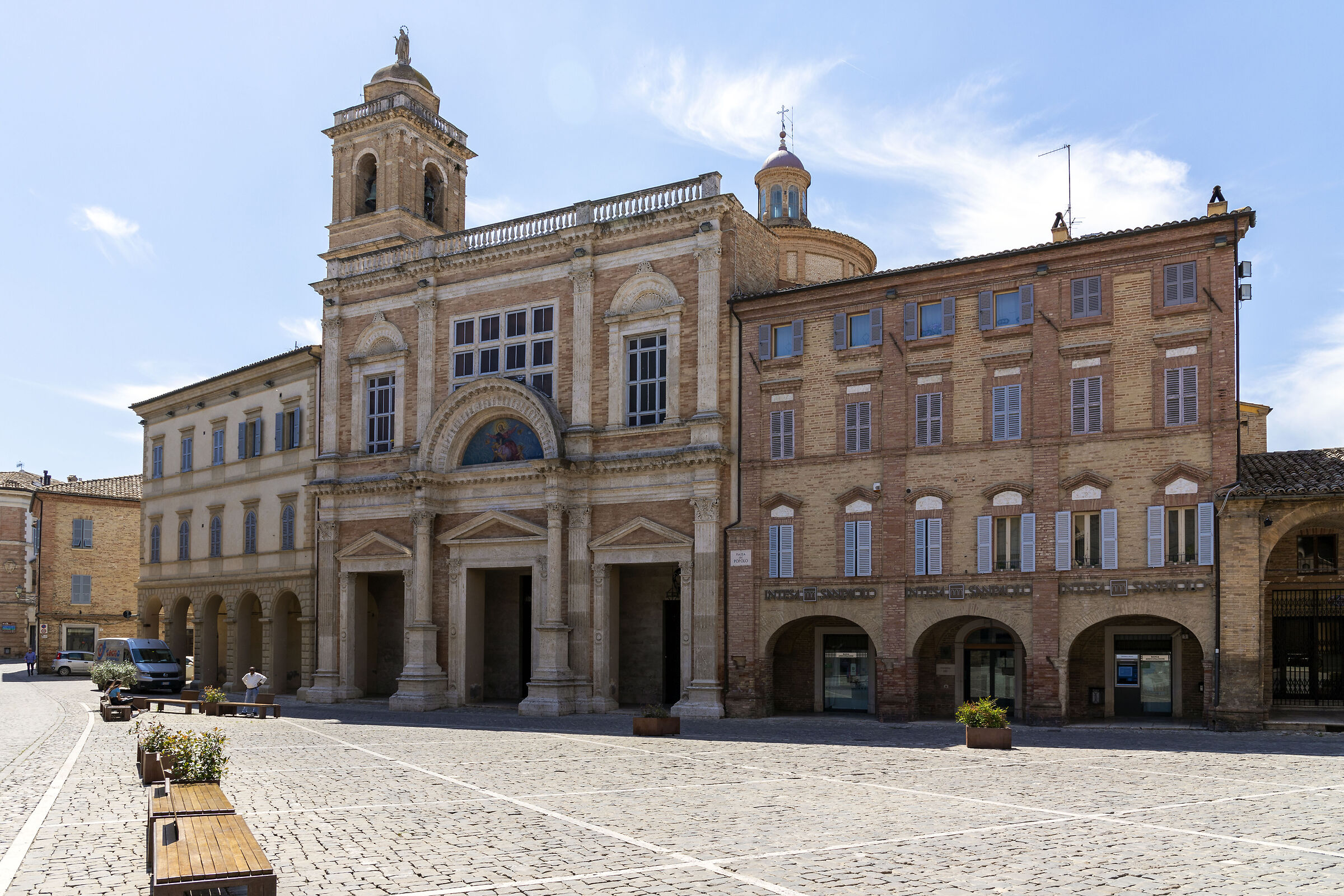 Offida-Chiesa Collegiata (10 foto)