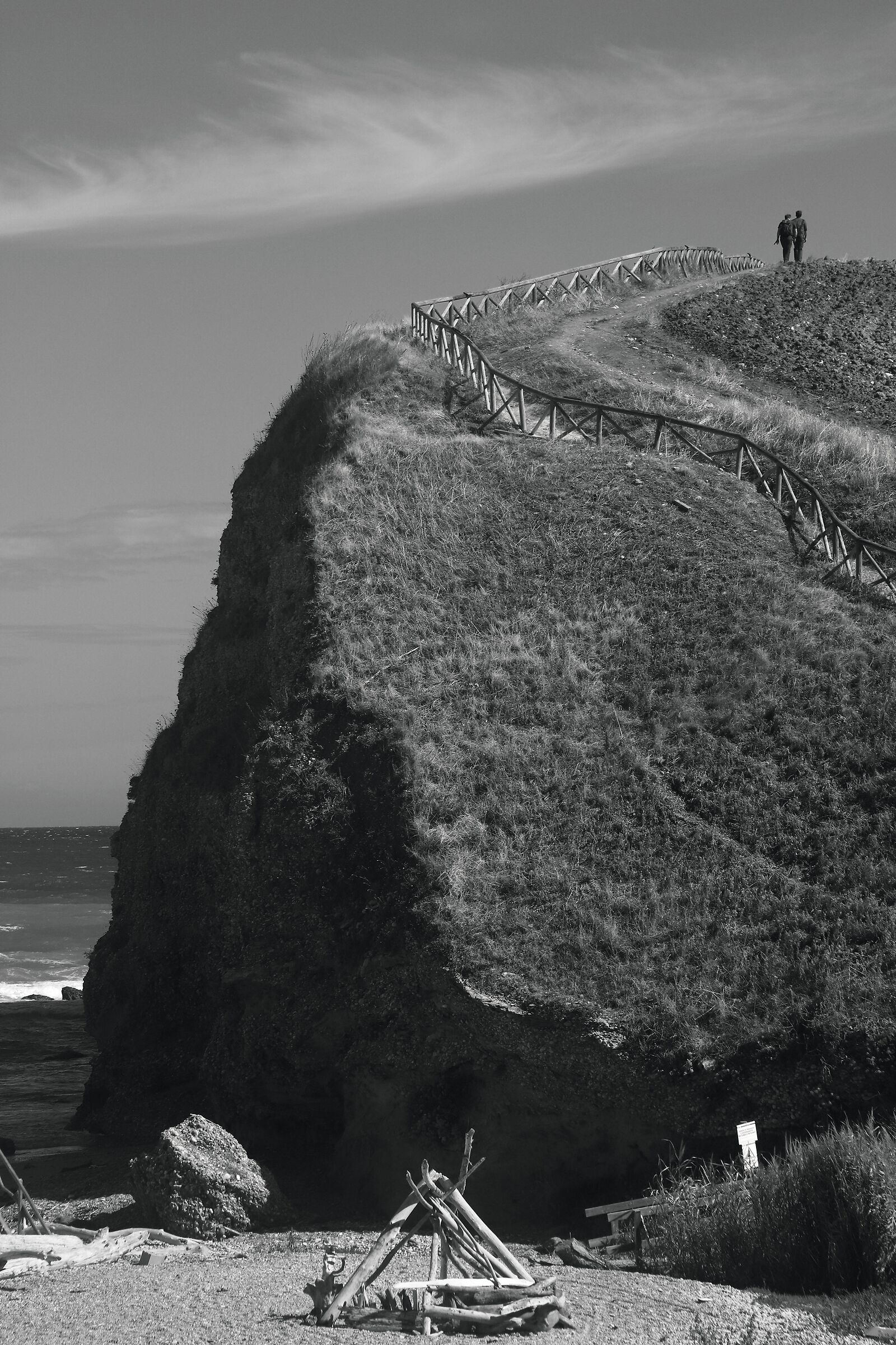 Amateur photographers on the Punta Aderci Hill