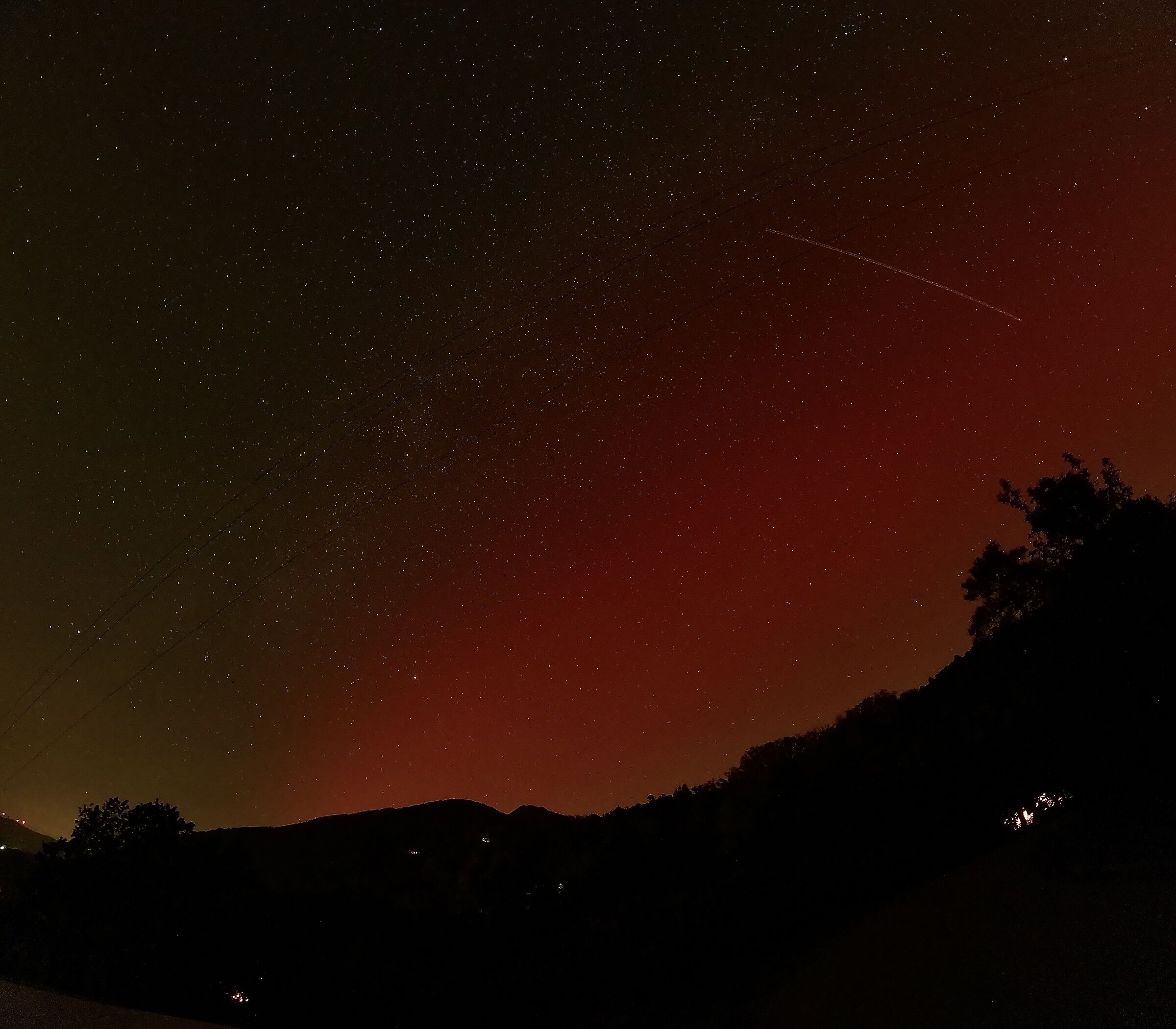Shooting star and Northern Lights in Italy, 10/10/24