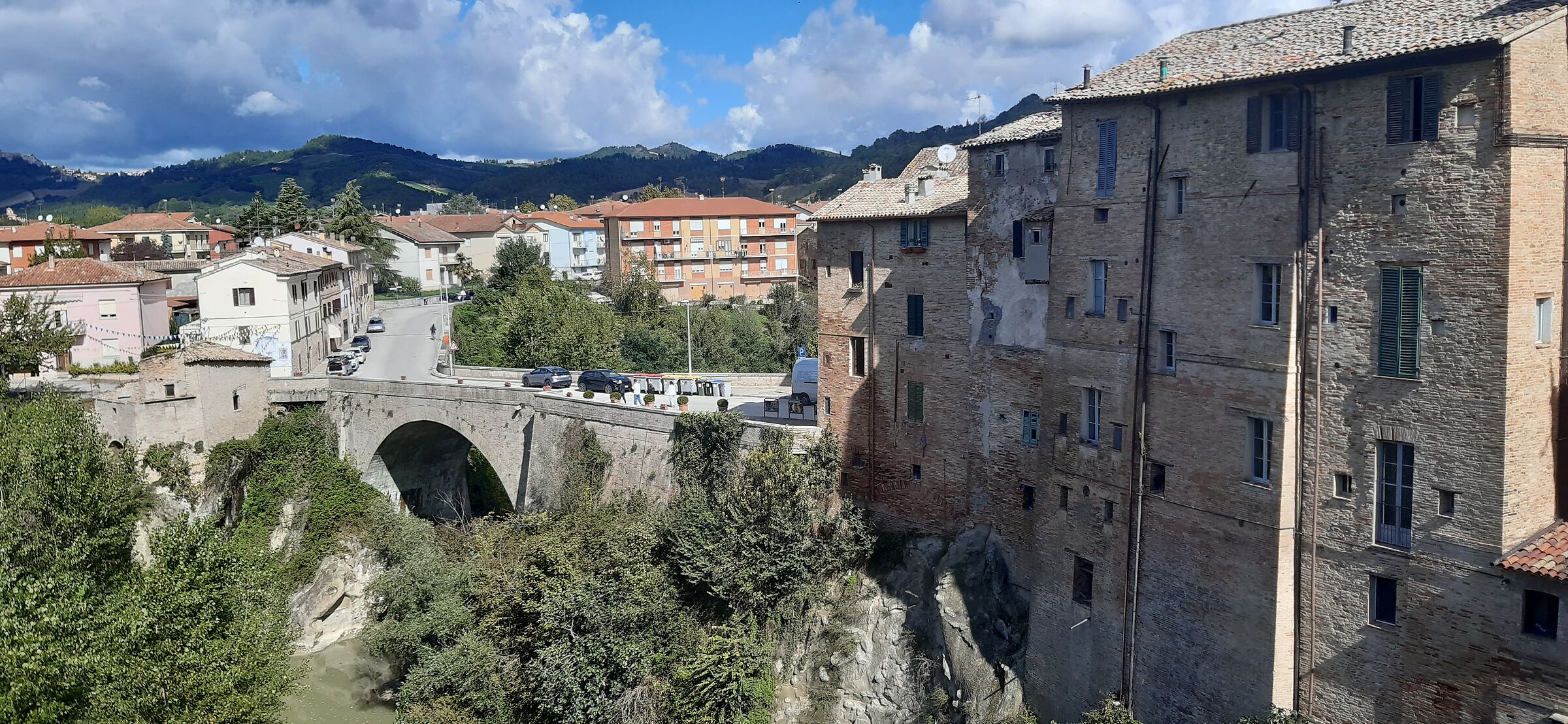Urbania P.U