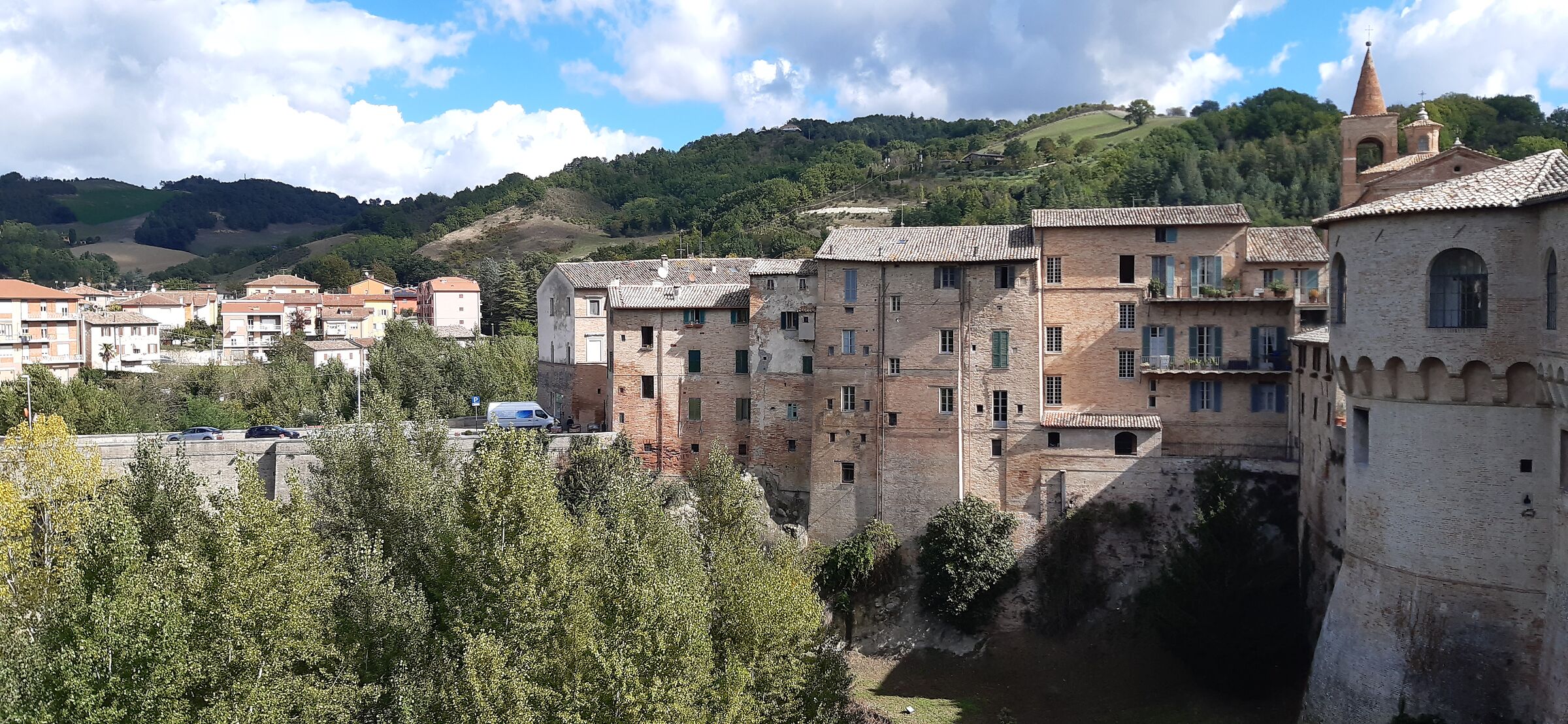 Urbania P.U